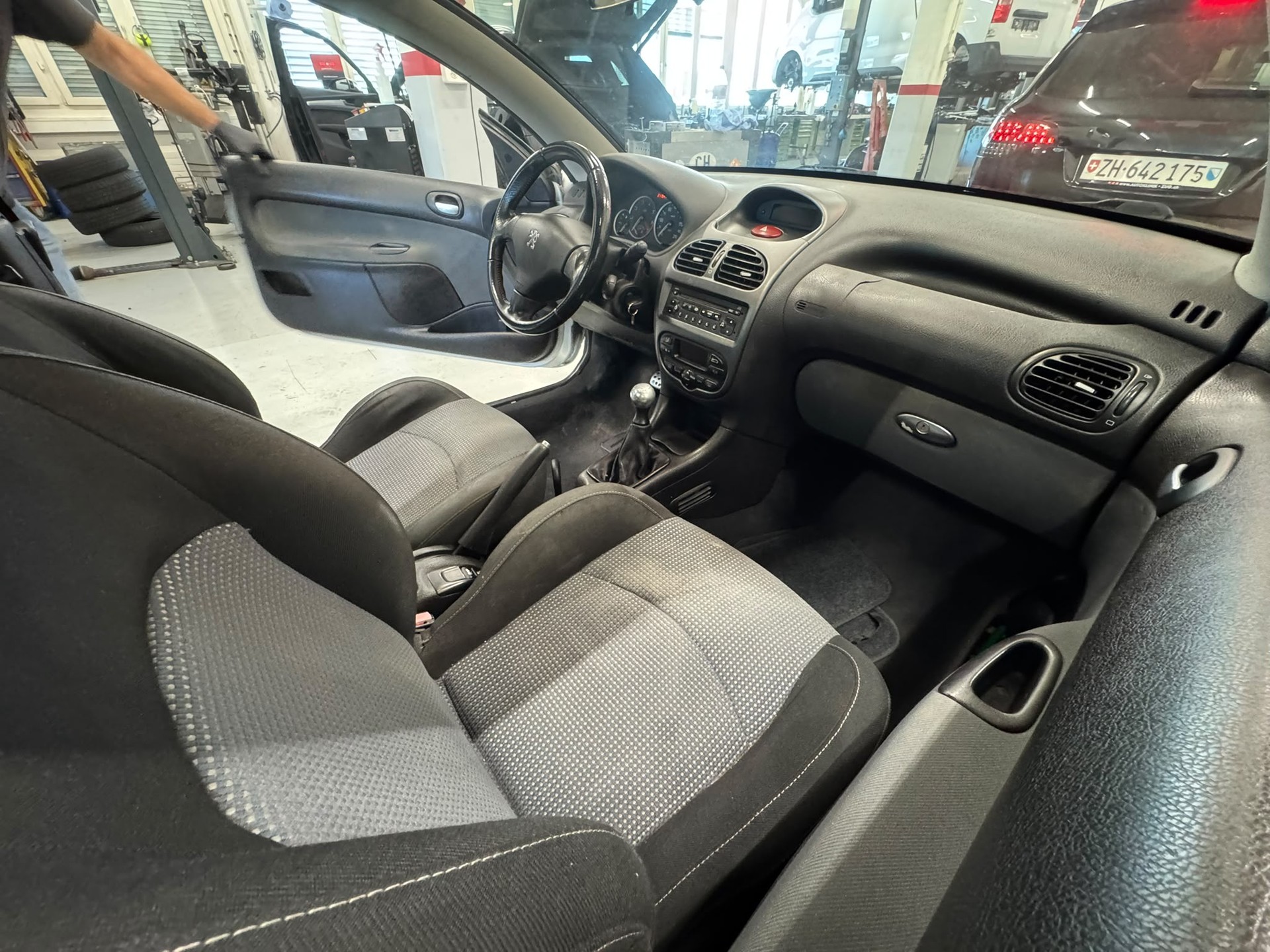 PEUGEOT 206 CC 2.0 16V-image-8