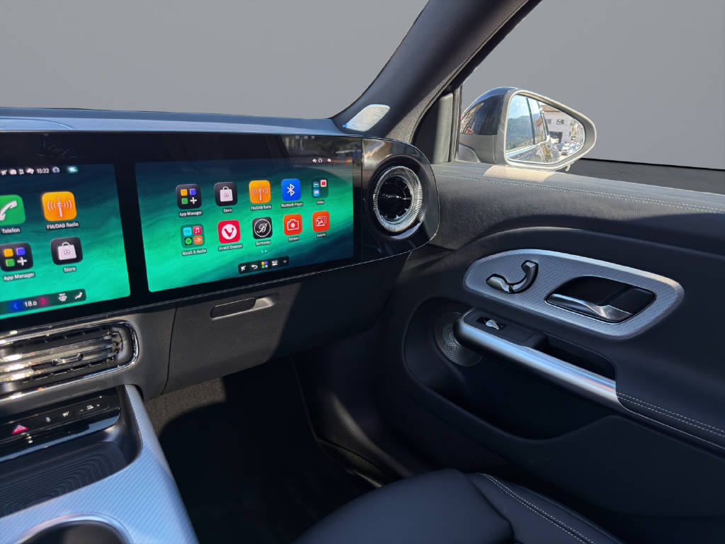 MERCEDES-BENZ GLB 220 4matic-image-11