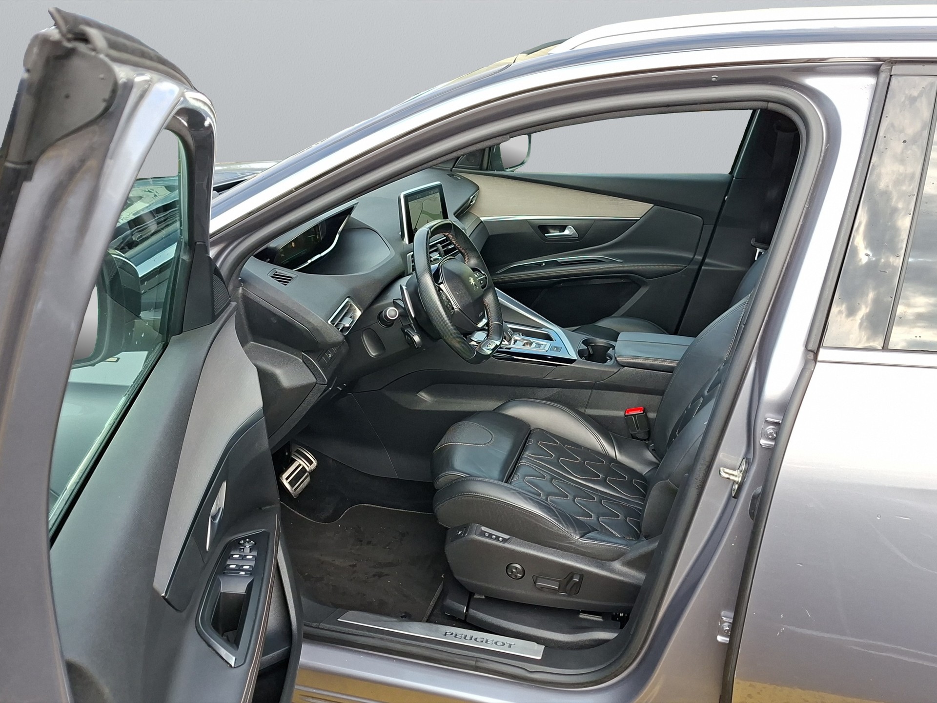PEUGEOT 5008 2.0 BlueHDi GT EAT-image-21