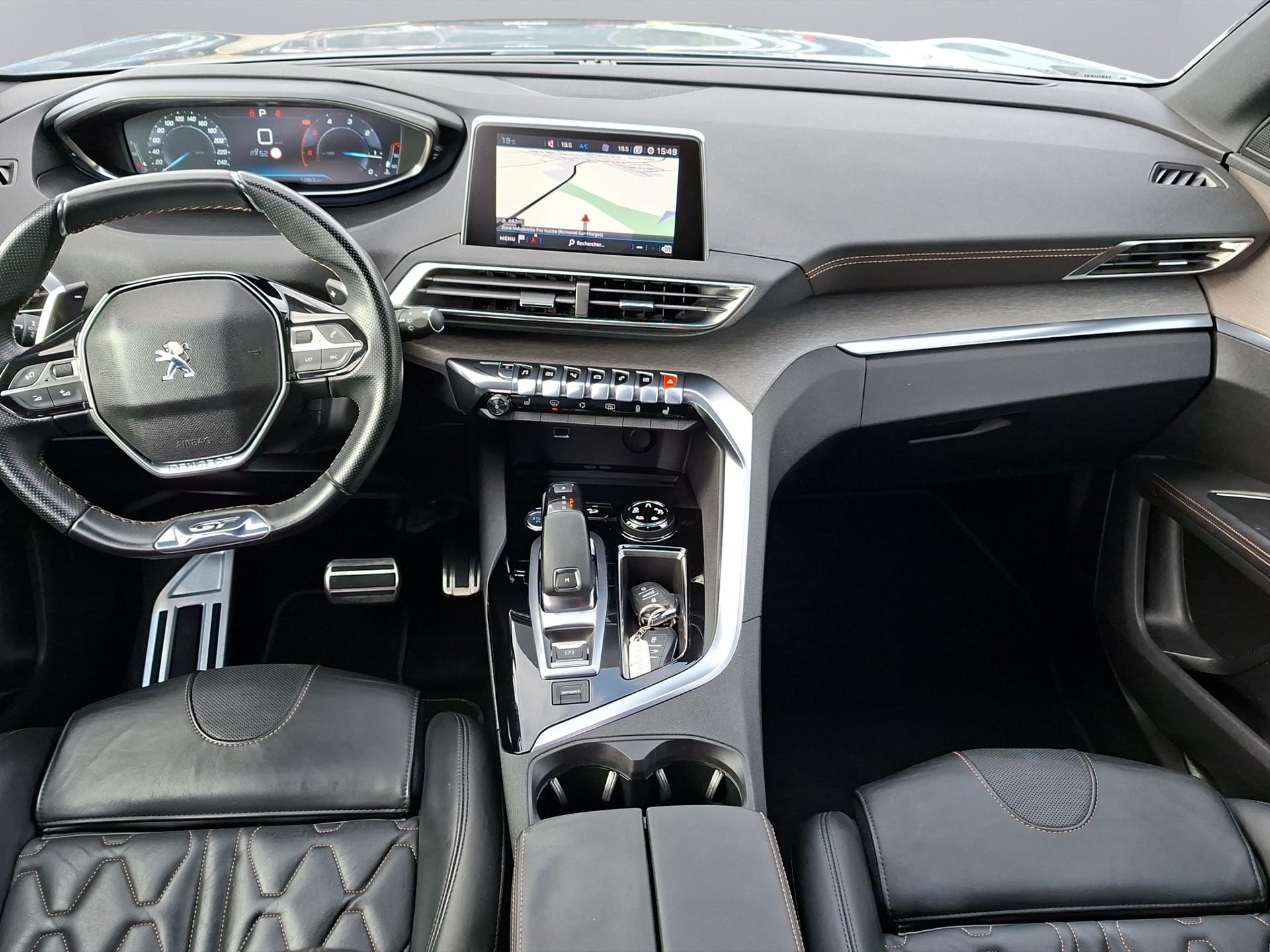 PEUGEOT 5008 2.0 BlueHDi GT EAT-image-14