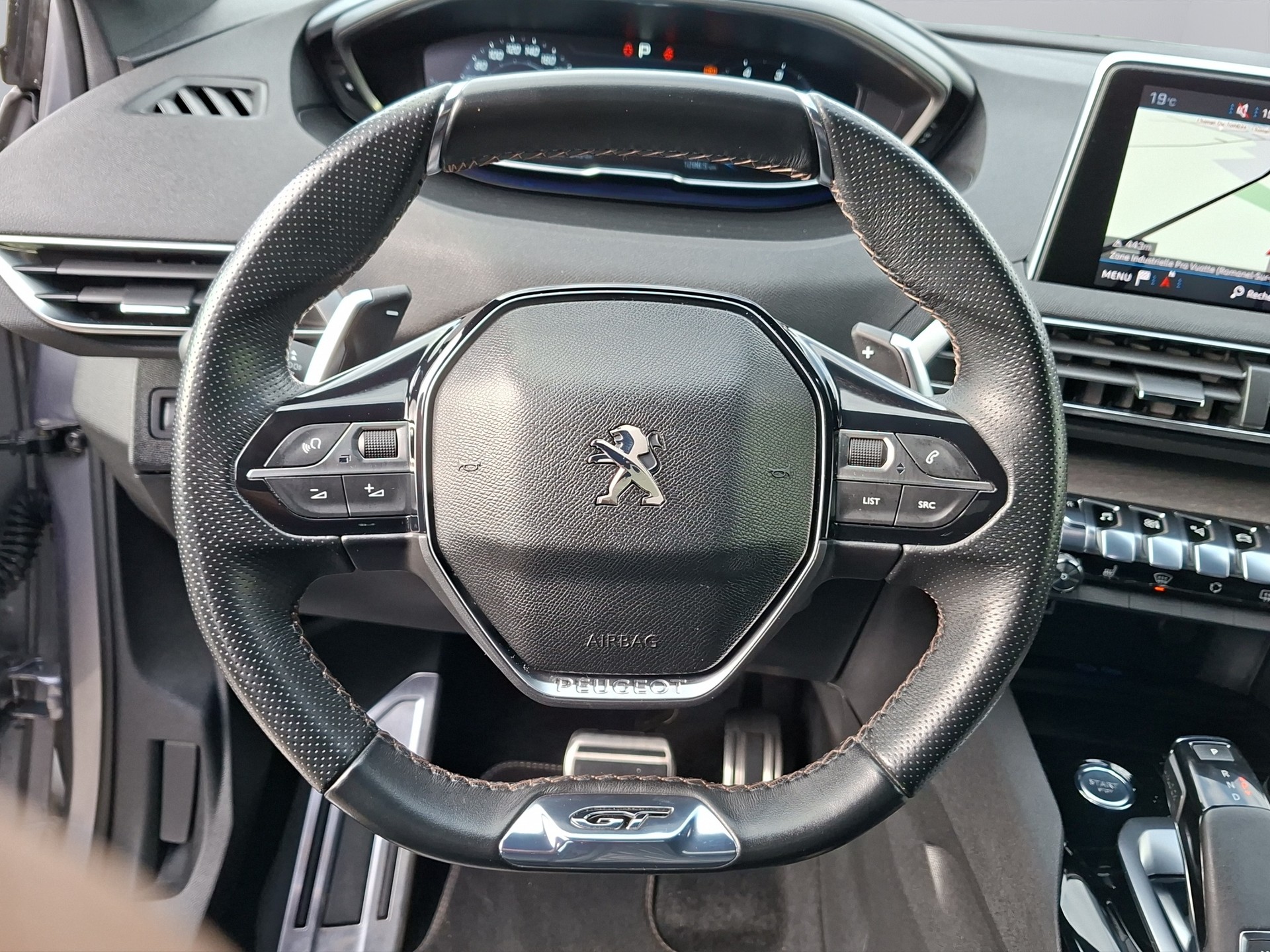 PEUGEOT 5008 2.0 BlueHDi GT EAT-image-11