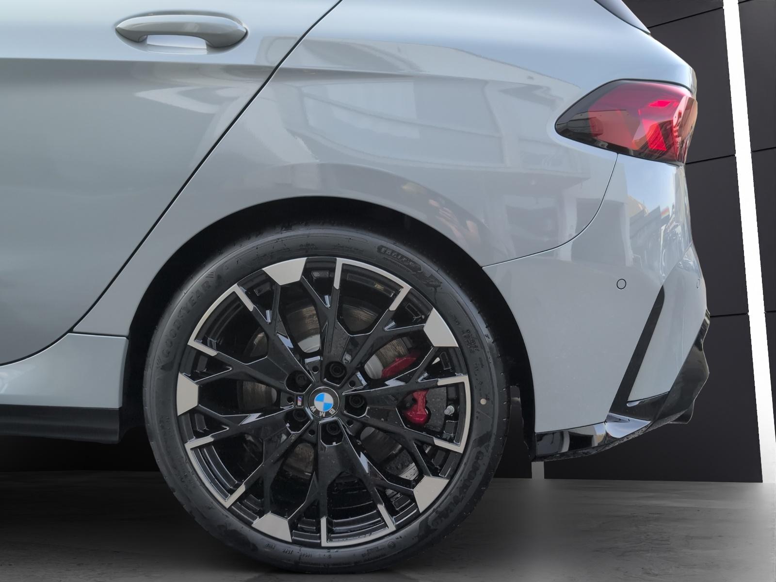 BMW 1er Reihe F70 M135i xDrive-image-9