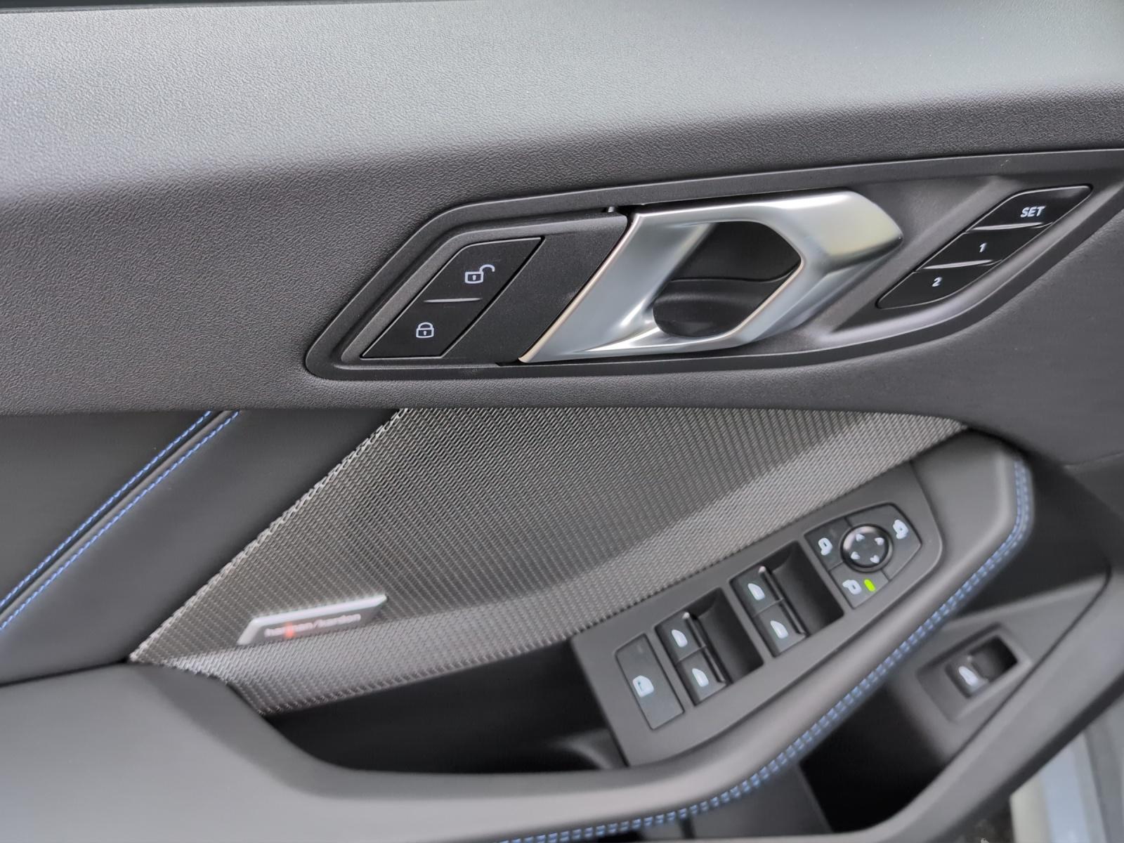 BMW 1er Reihe F70 M135i xDrive-image-10