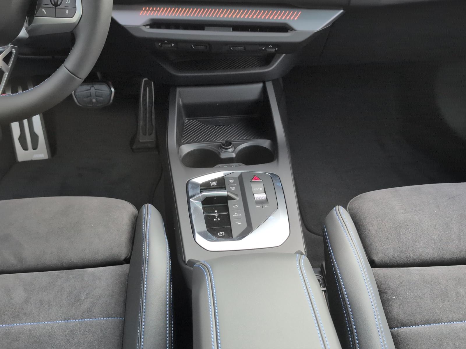 BMW 1er Reihe F70 M135i xDrive-image-19