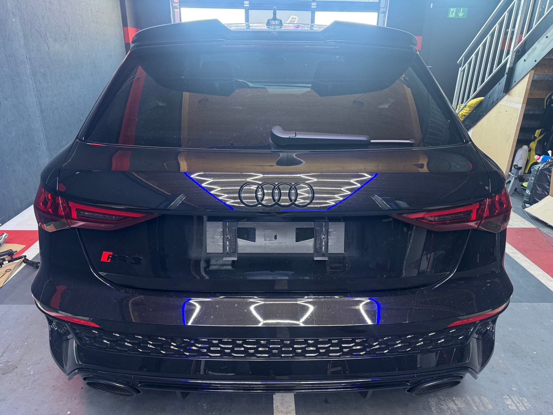 AUDI RS3 Sportback 2.5 TSI quattro S-tronic-image-3