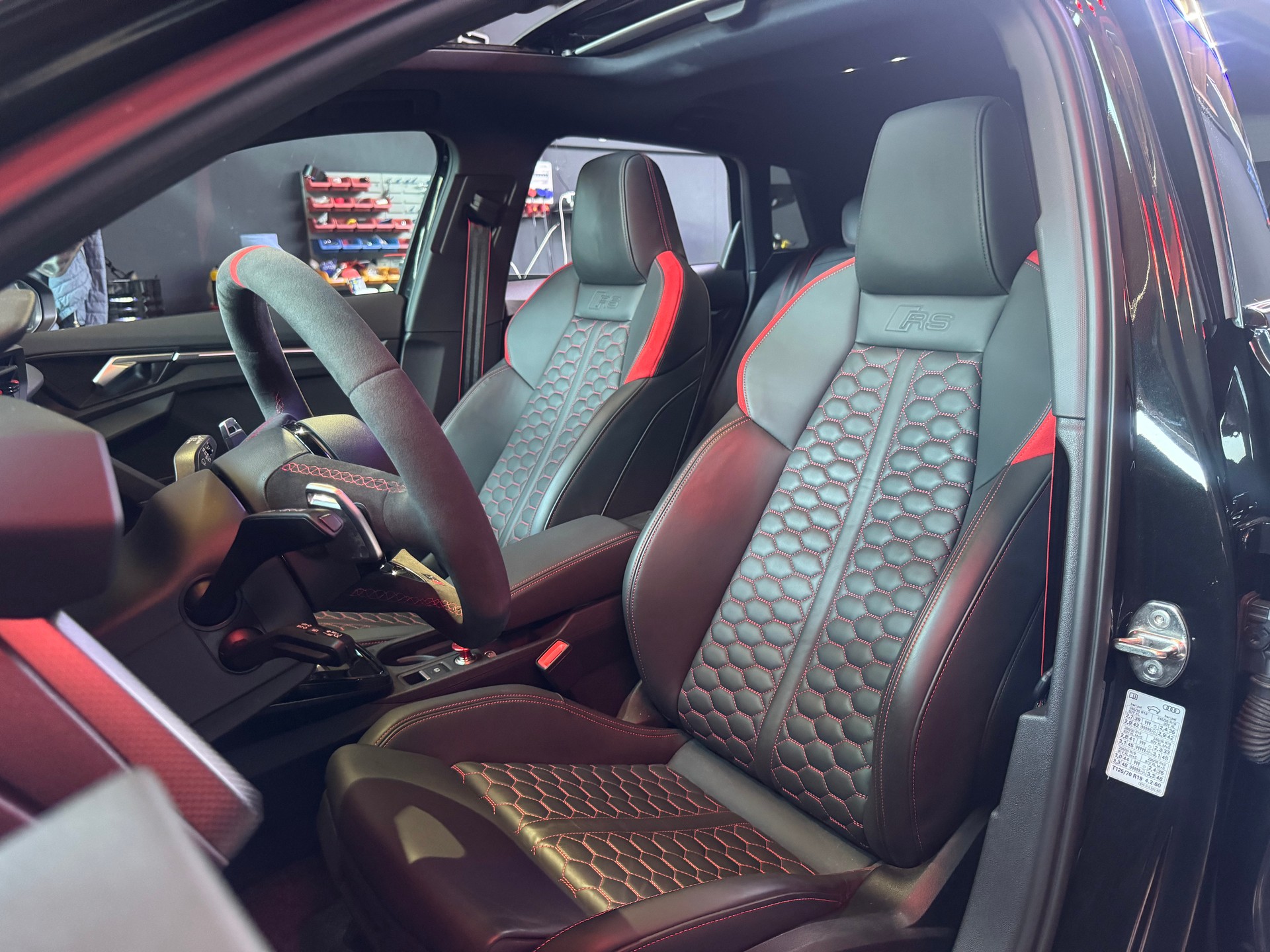 AUDI RS3 Sportback 2.5 TSI quattro S-tronic-image-8