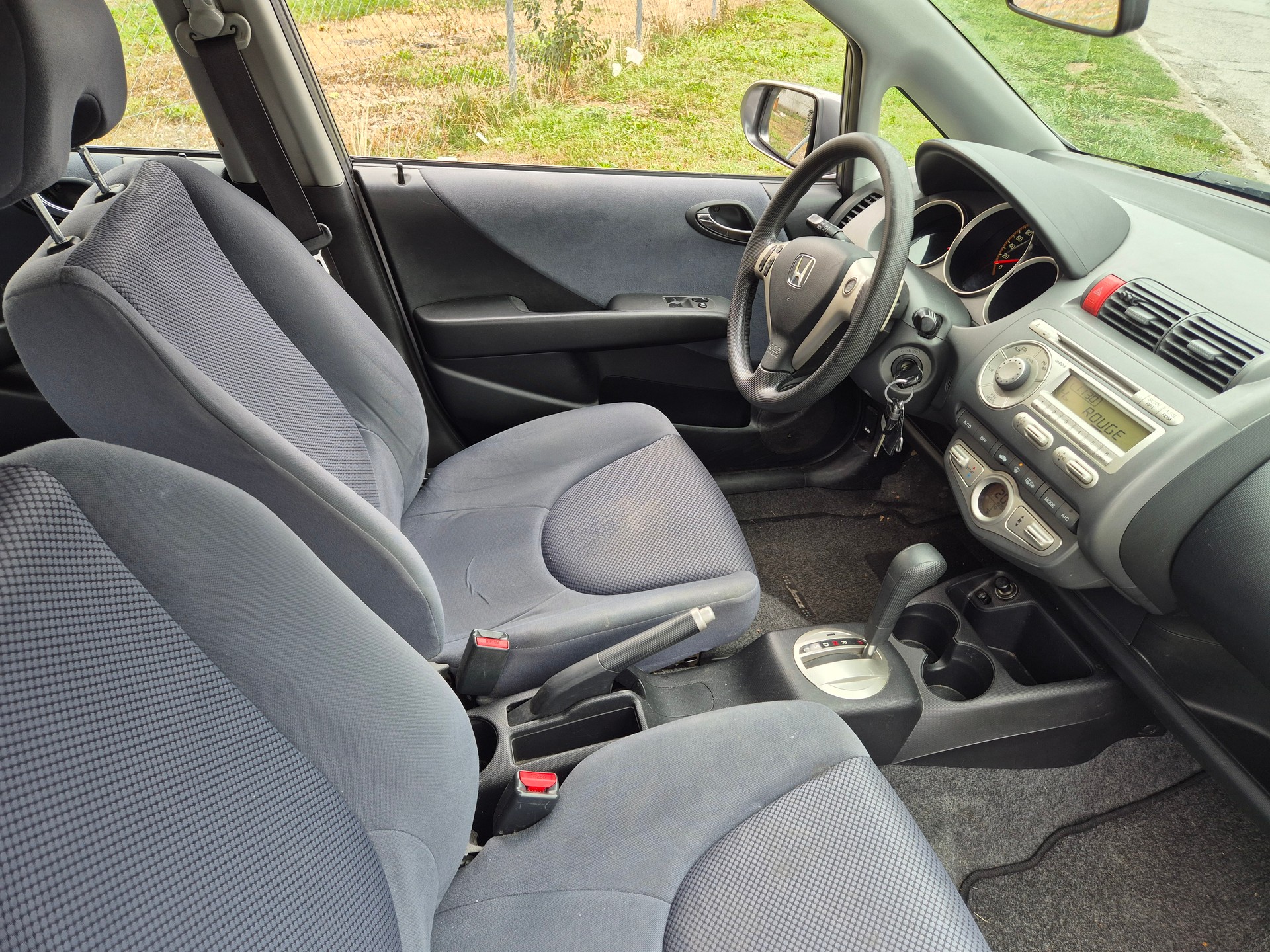 HONDA JAZZ 1.4 ES-image-1