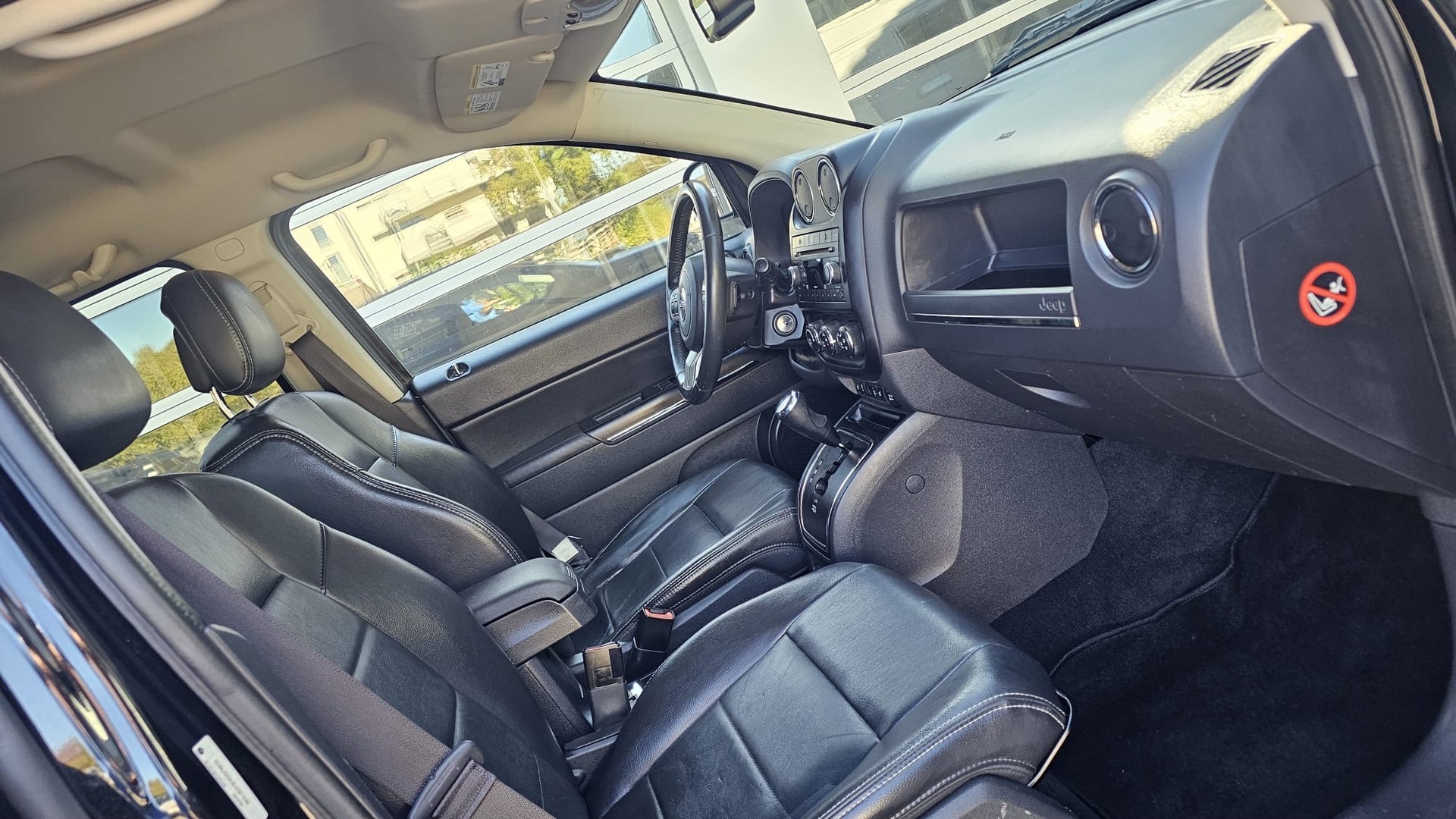 JEEP Compass 2.4 Limited CVT-image-9