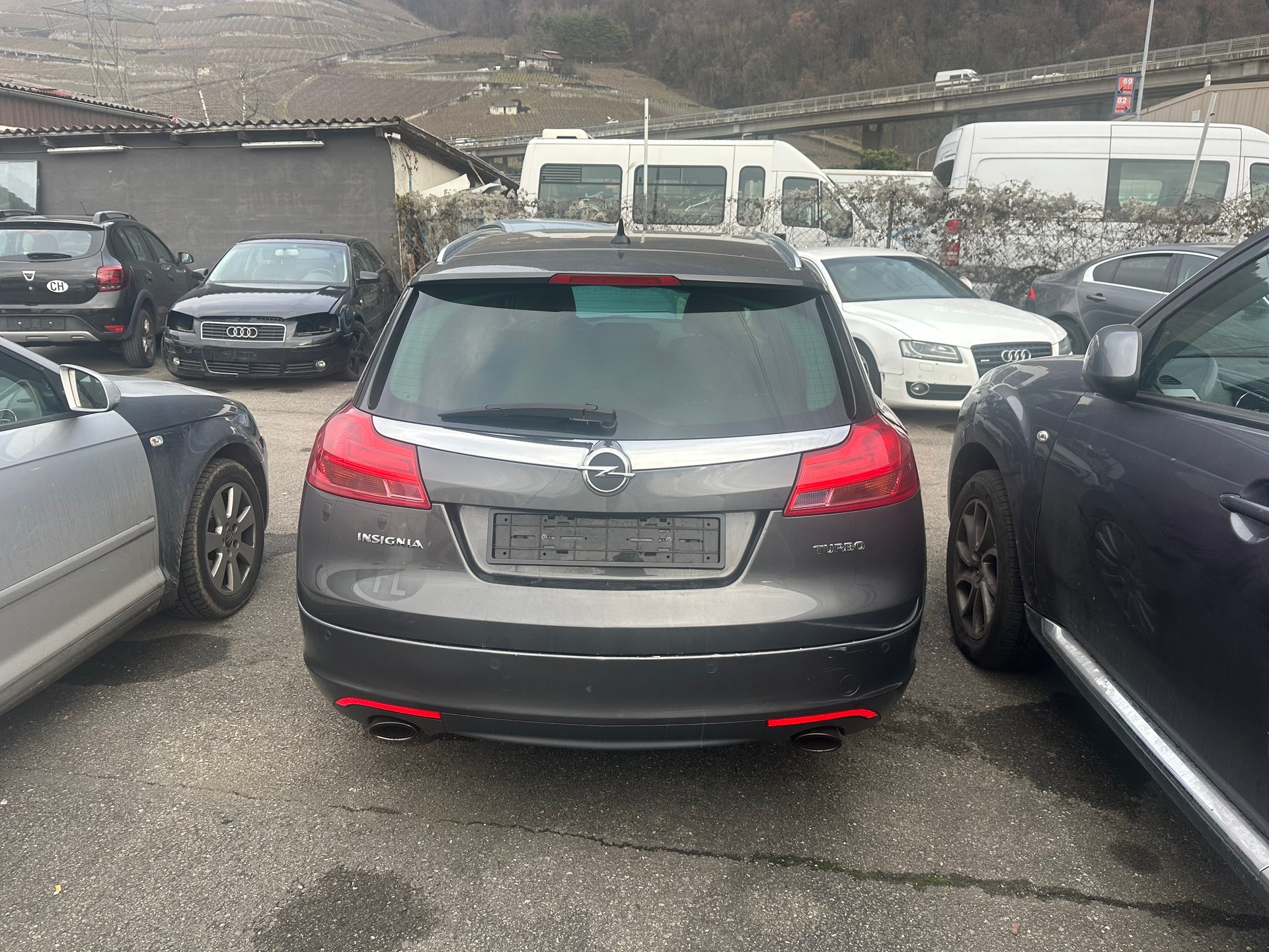 OPEL Insignia Sports Tourer 2.0 Turbo Cosmo Automatic-image-3