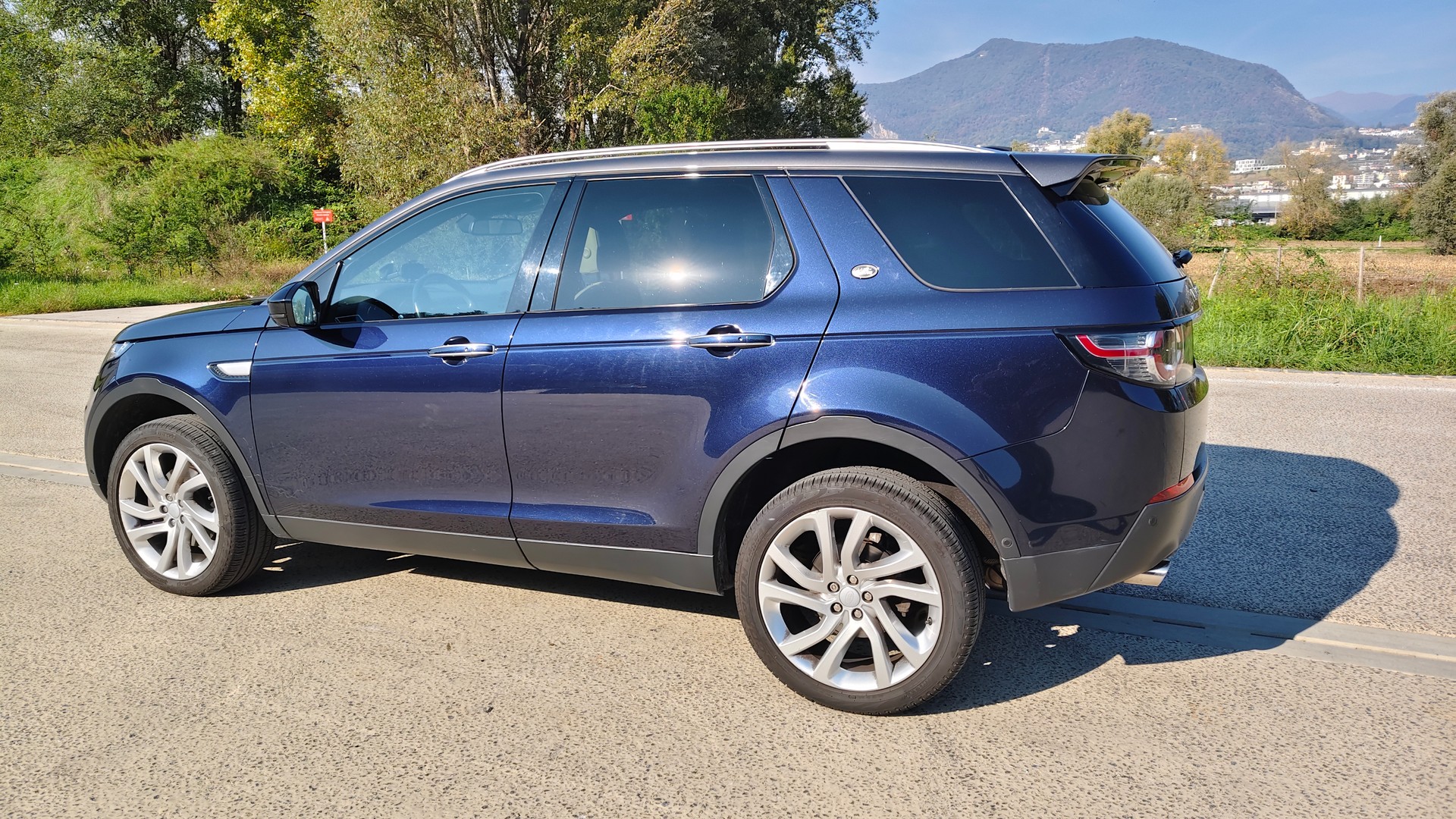 LAND ROVER 2.0 Si4 HSE Luxury-image-1