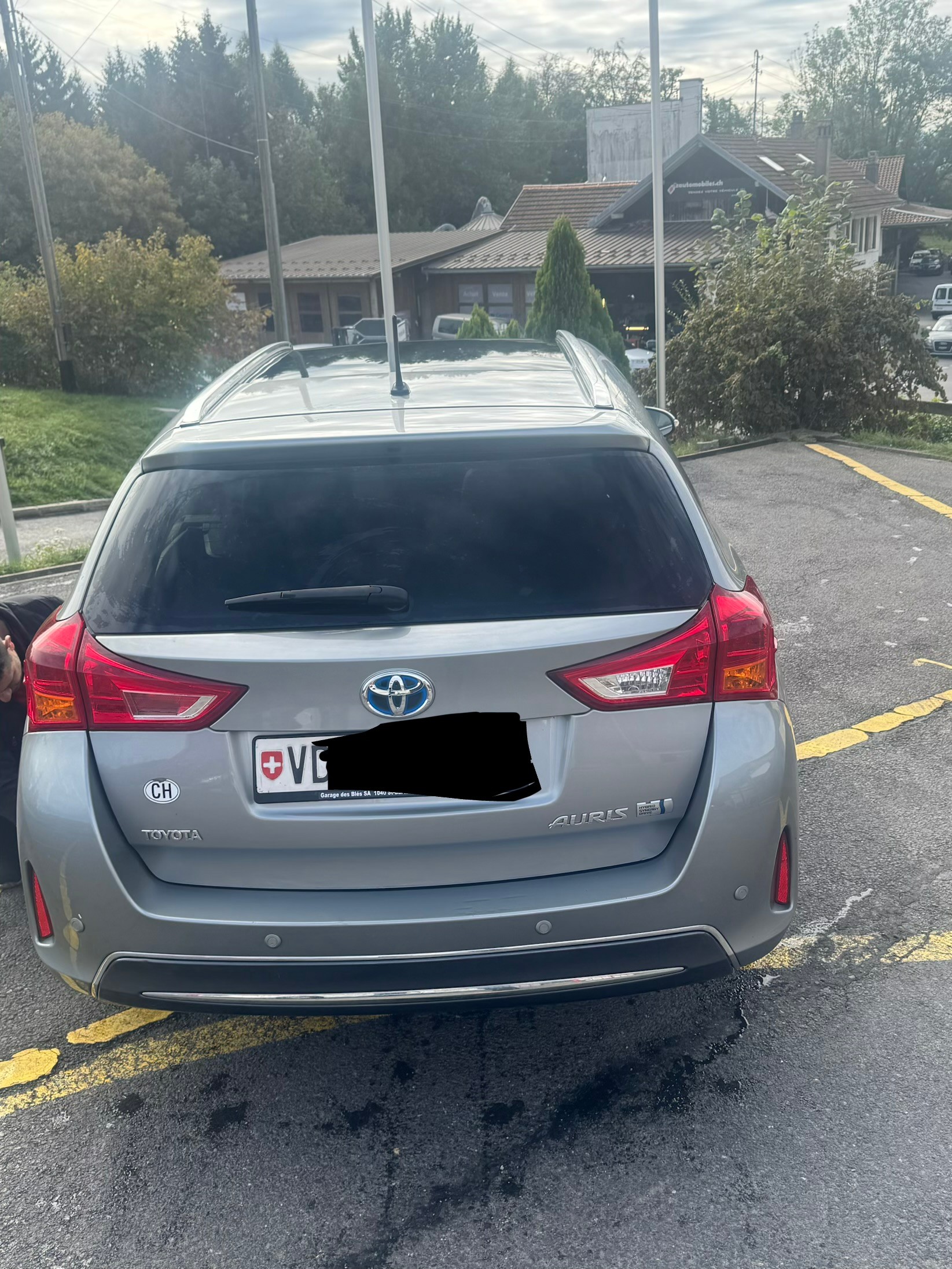 TOYOTA Auris Touring Sports 1.8 16V HSD Linea Luna-image-3