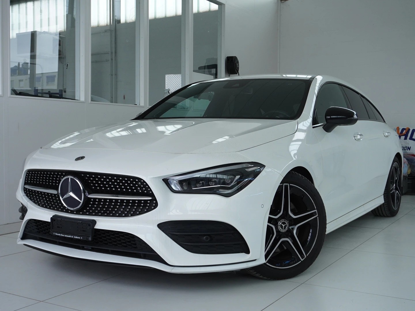 MERCEDES-BENZ CLA Shooting Brake 200 AMG Line 7G-DCT
