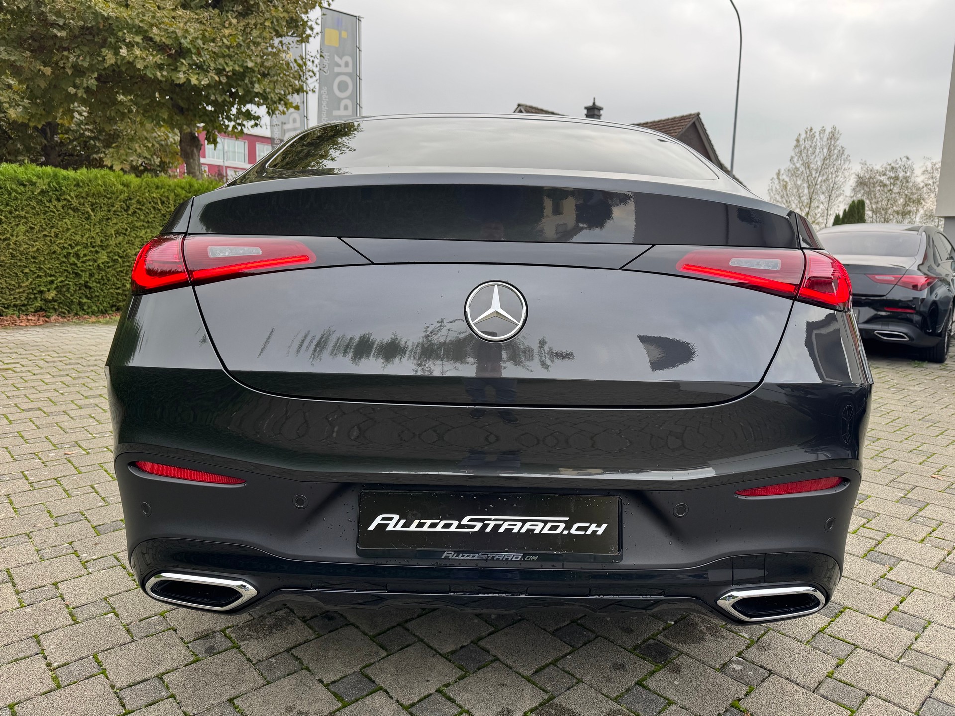 MERCEDES-BENZ GLC Coupé 220 d AMG Line 4Matic 9G-Tronic-image-4