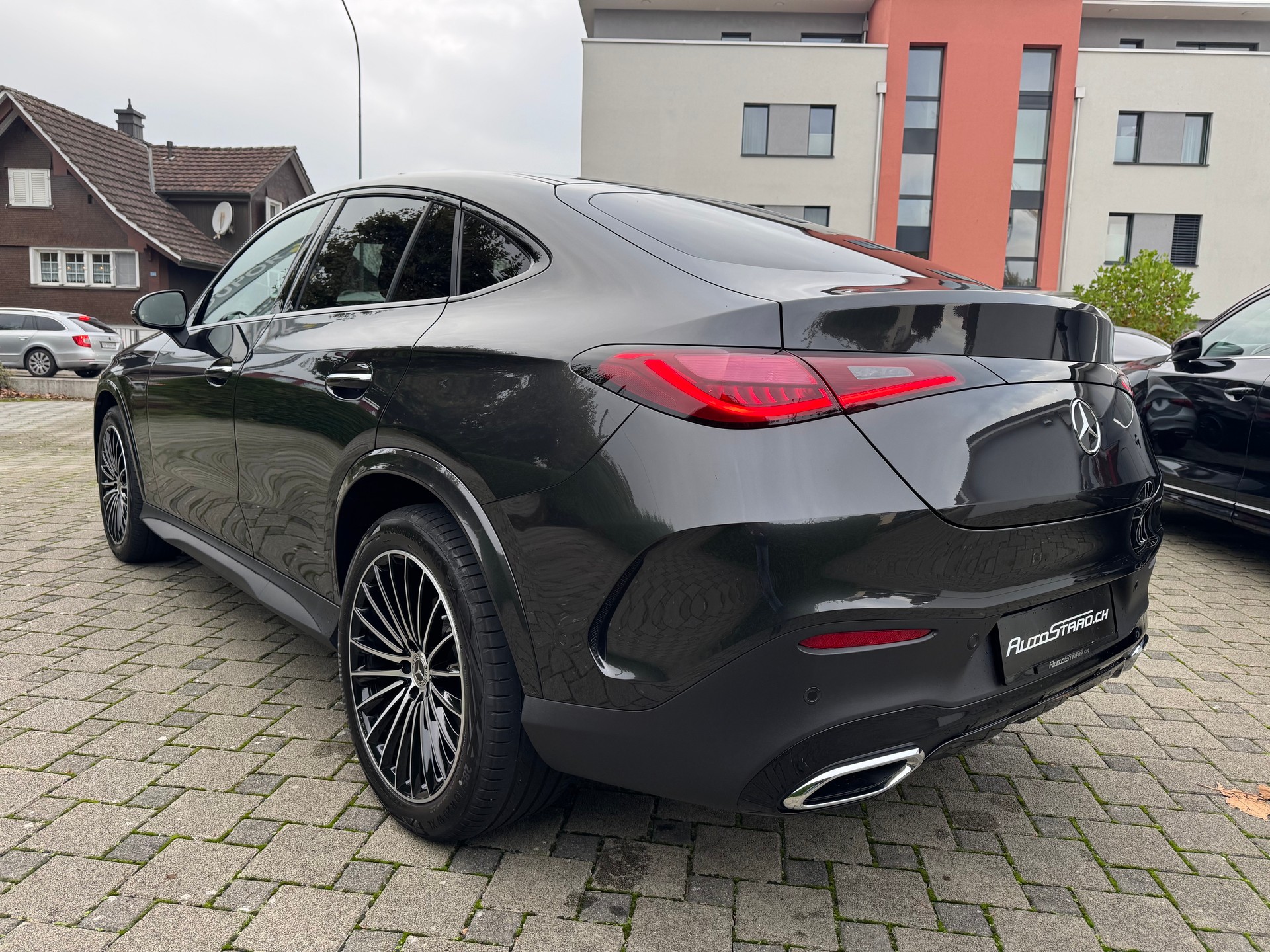 MERCEDES-BENZ GLC Coupé 220 d AMG Line 4Matic 9G-Tronic-image-6