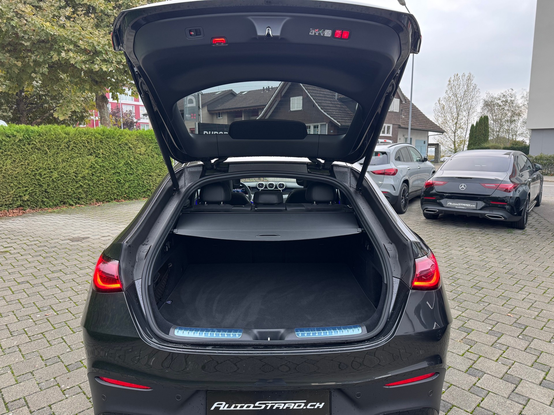 MERCEDES-BENZ GLC Coupé 220 d AMG Line 4Matic 9G-Tronic-image-5
