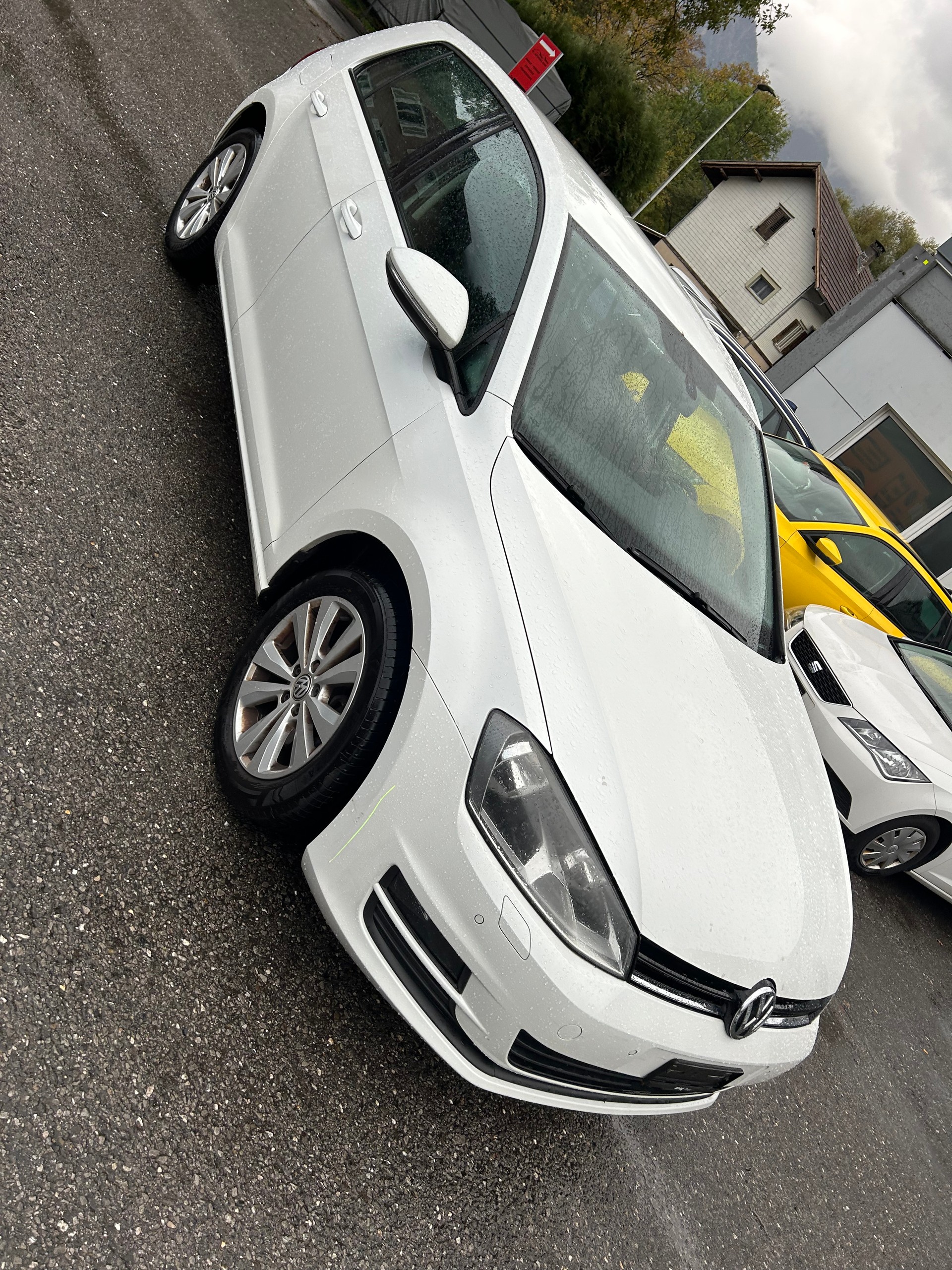 VW Golf 2.0 TDI Comfortline-image-1