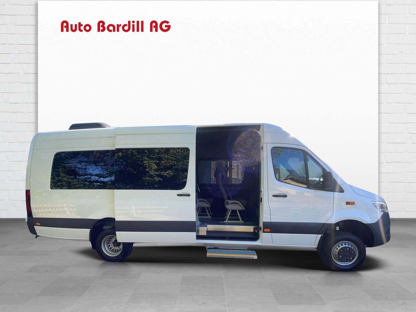 MERCEDES-BENZ Sprinter 519 CDI Extralang 9G-TRONIC 4x4-image-2