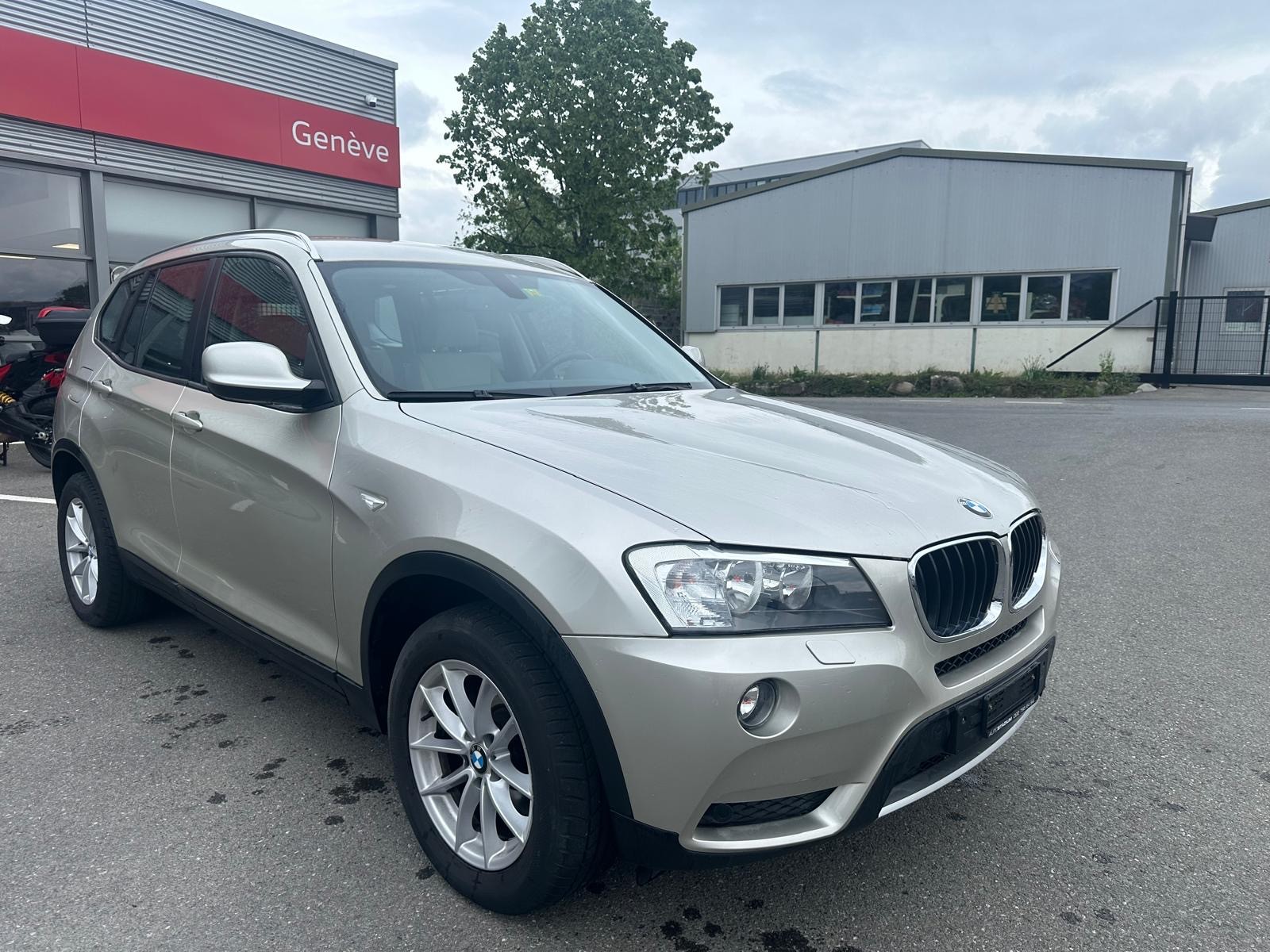BMW X3 xDrive 20i Steptronic-image-2