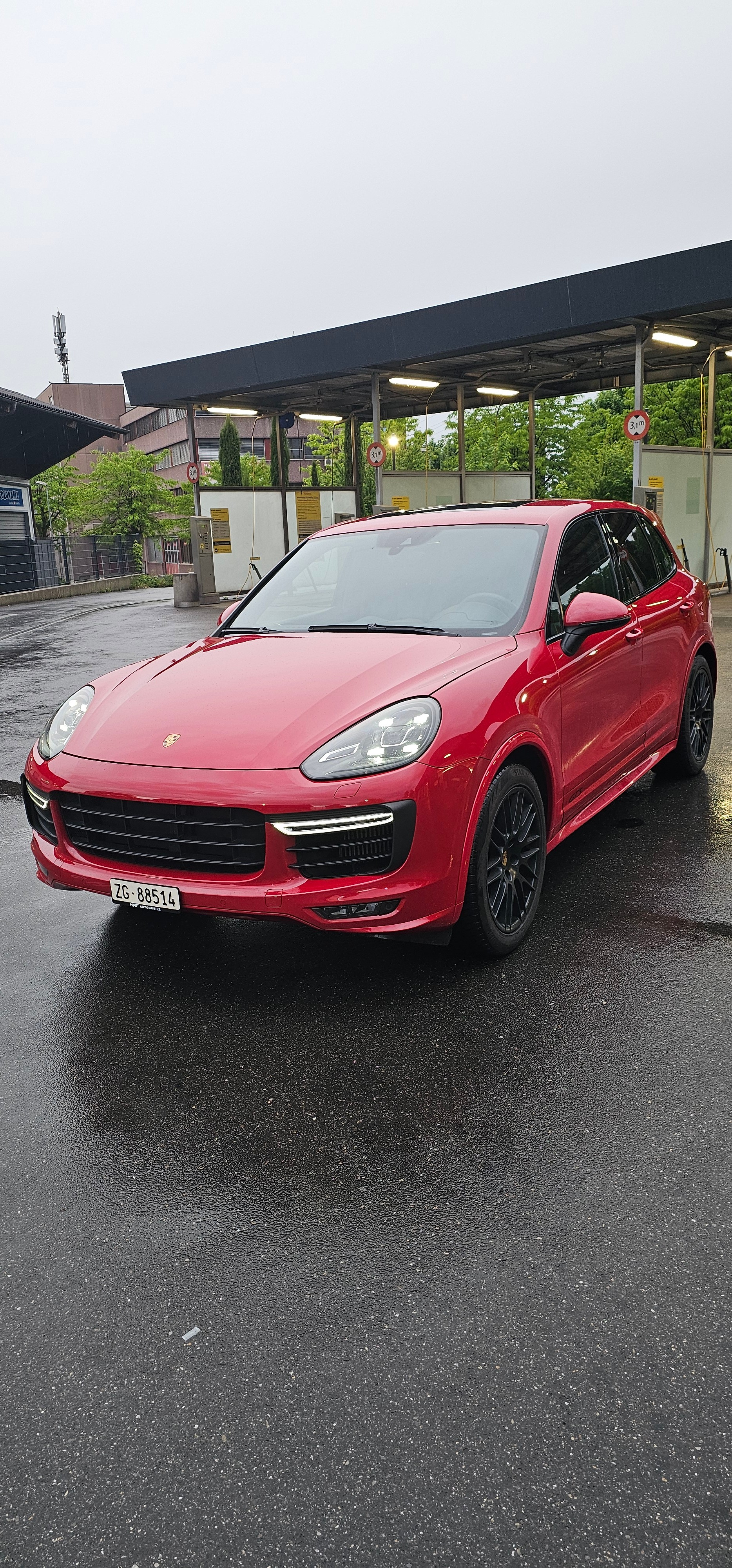 PORSCHE Cayenne GTS-image-1