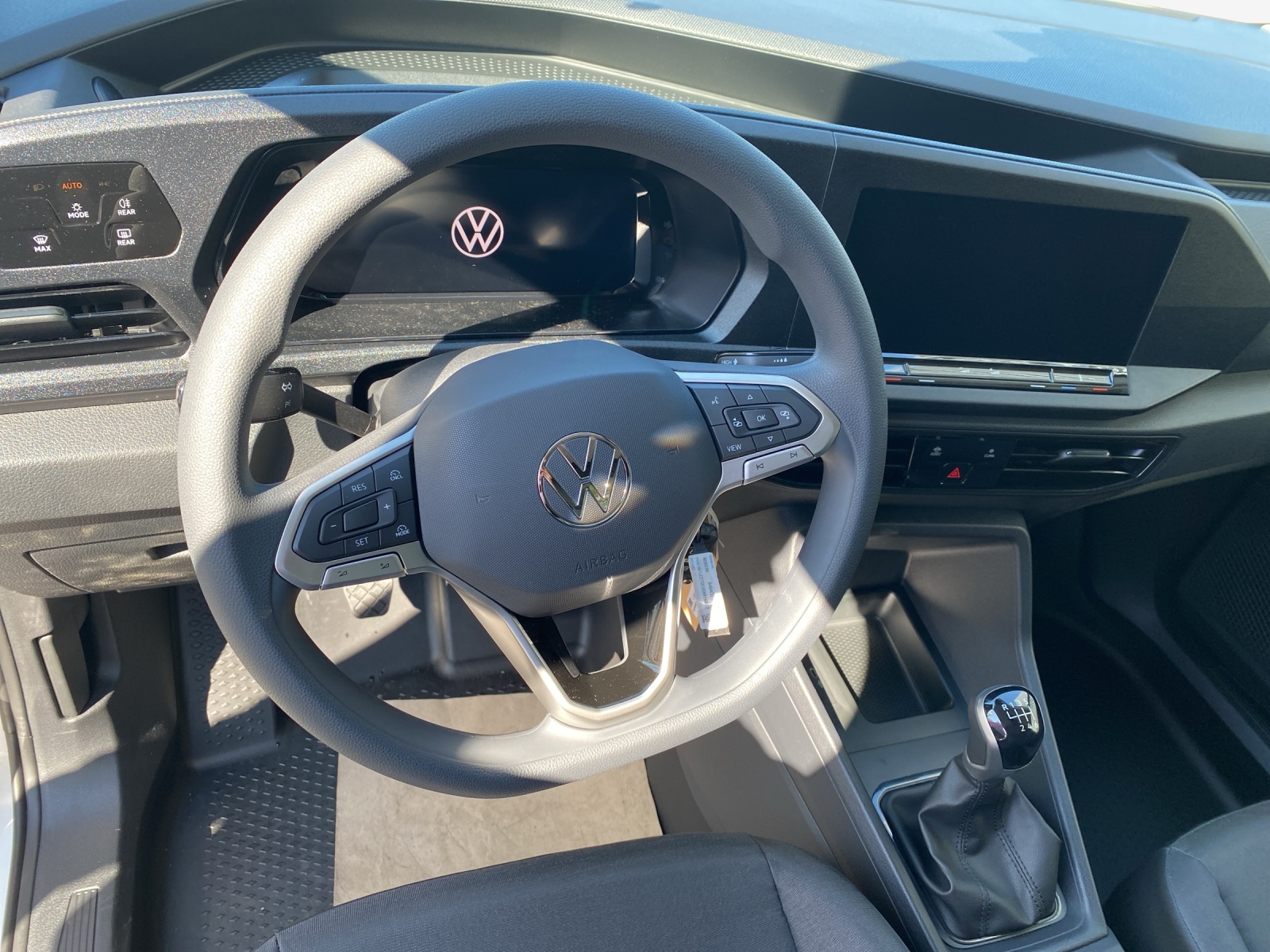 VW Caddy Cargo 2.0TDI Entry-image-9