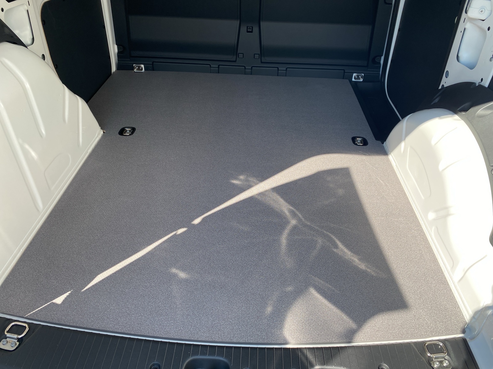 VW Caddy Cargo 2.0TDI Entry-image-13