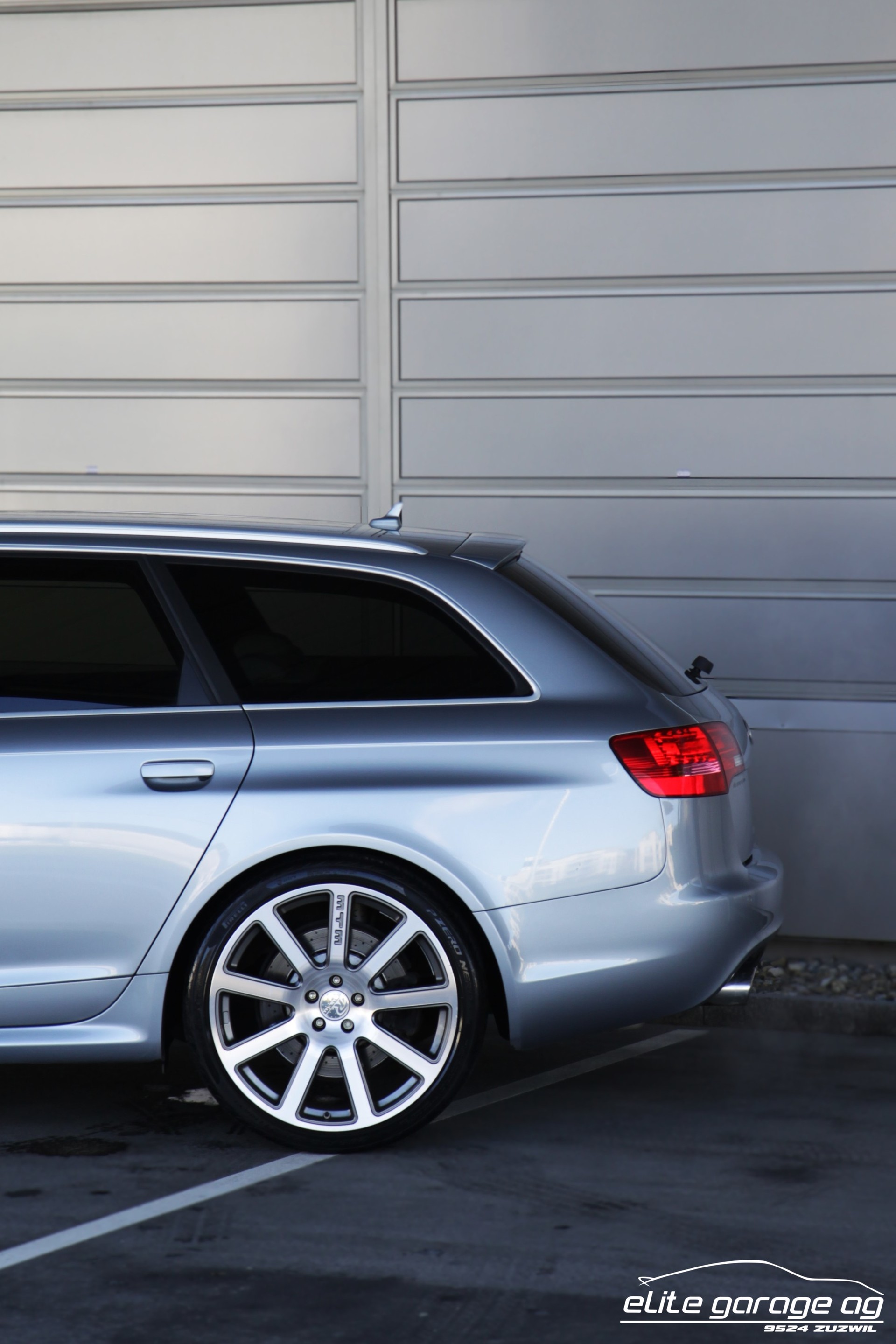 AUDI RS6 Avant 5.0 TFSI V10 quattro tiptronic-image-11