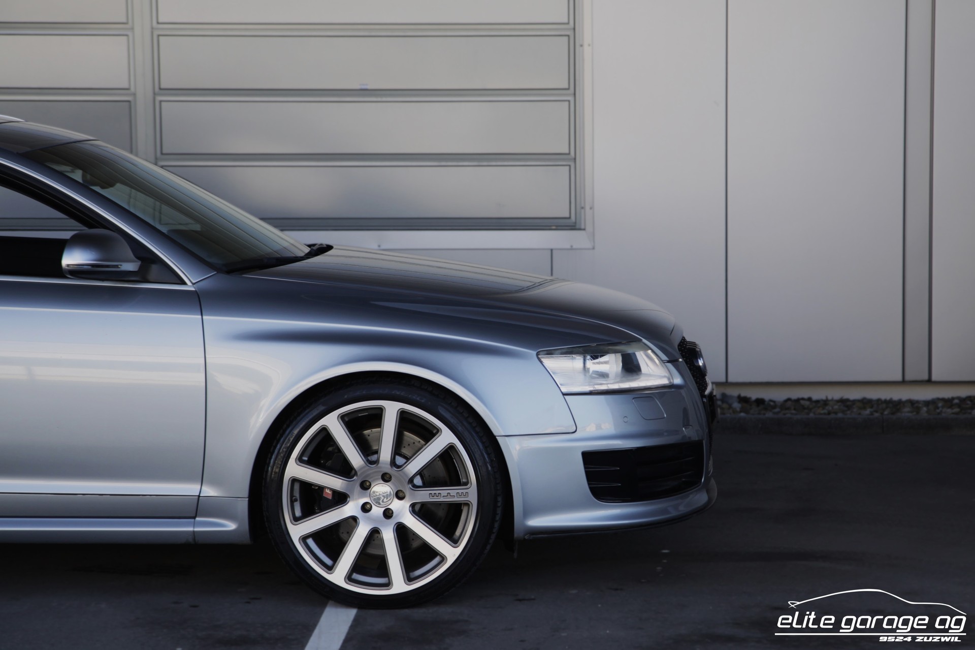 AUDI RS6 Avant 5.0 TFSI V10 quattro tiptronic-image-9