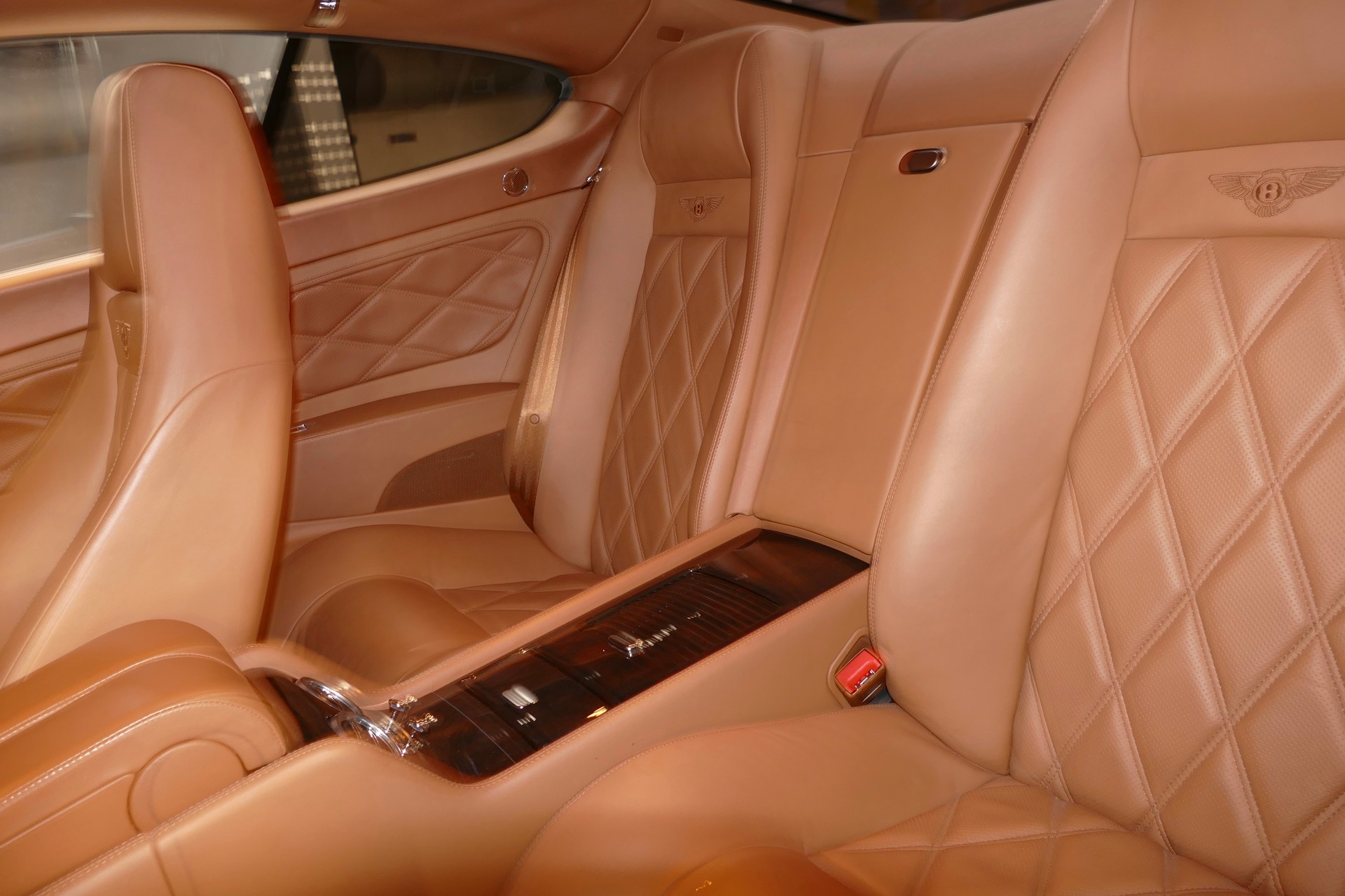 BENTLEY Continental GT 6.0 Mulliner-image-10