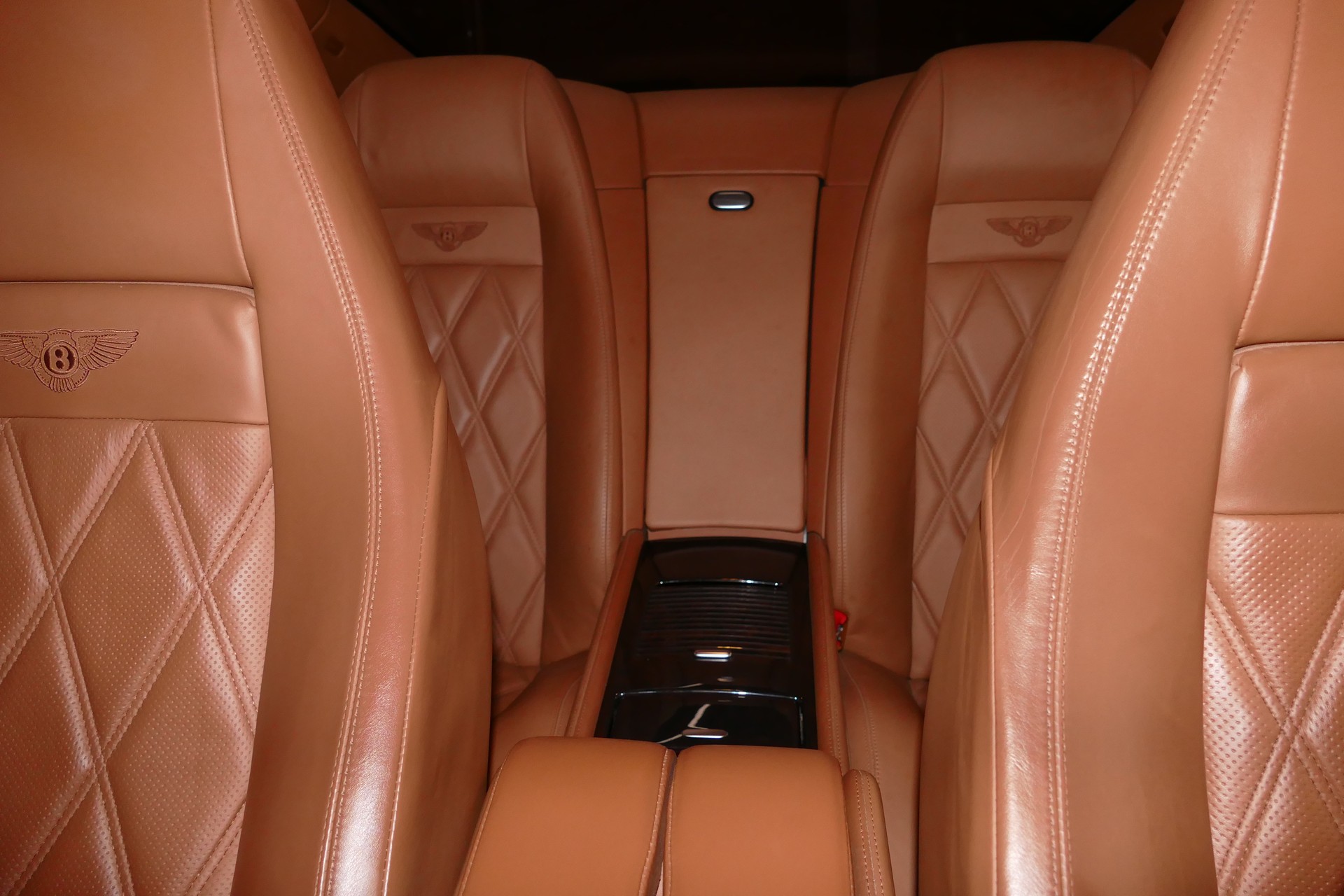 BENTLEY Continental GT 6.0 Mulliner-image-14