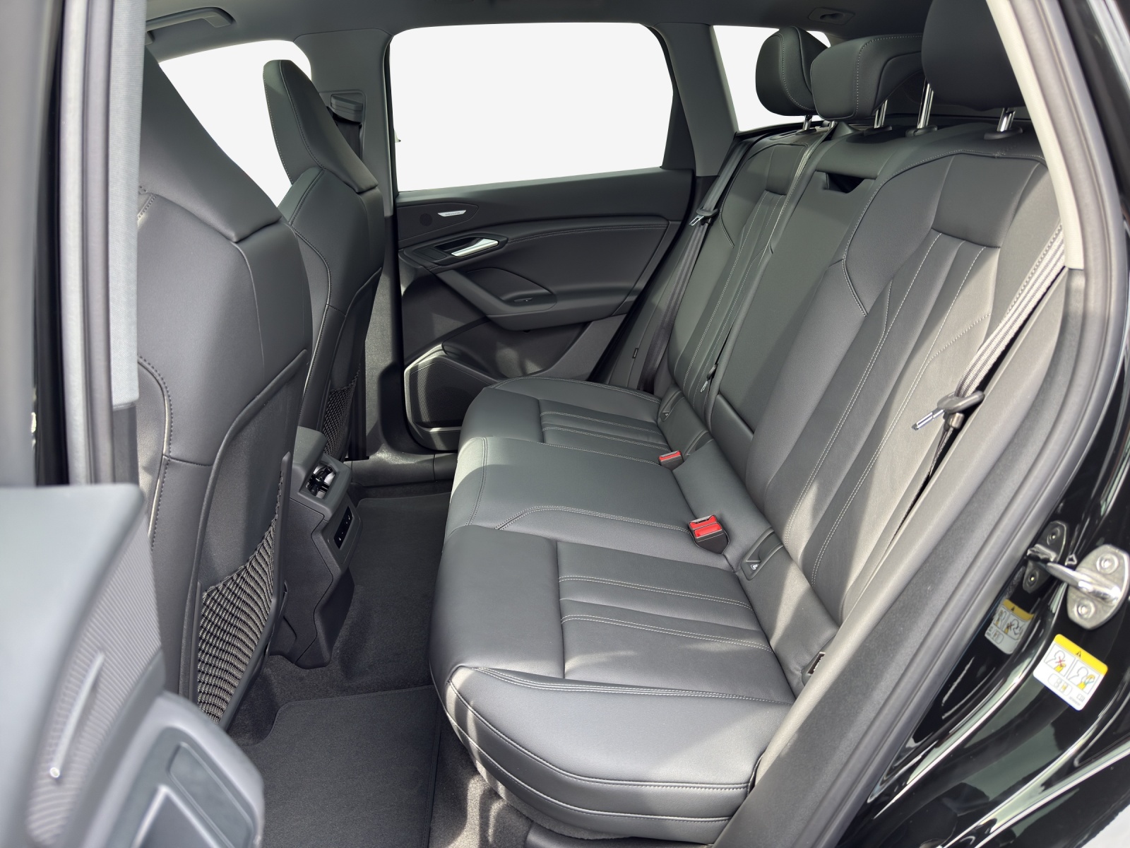 AUDI Q6 e-tron quattro-image-11