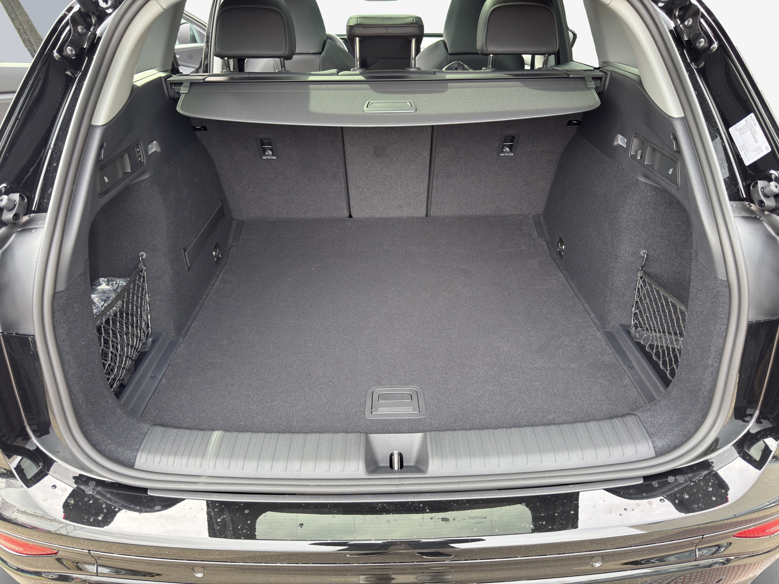 AUDI Q6 e-tron quattro-image-12
