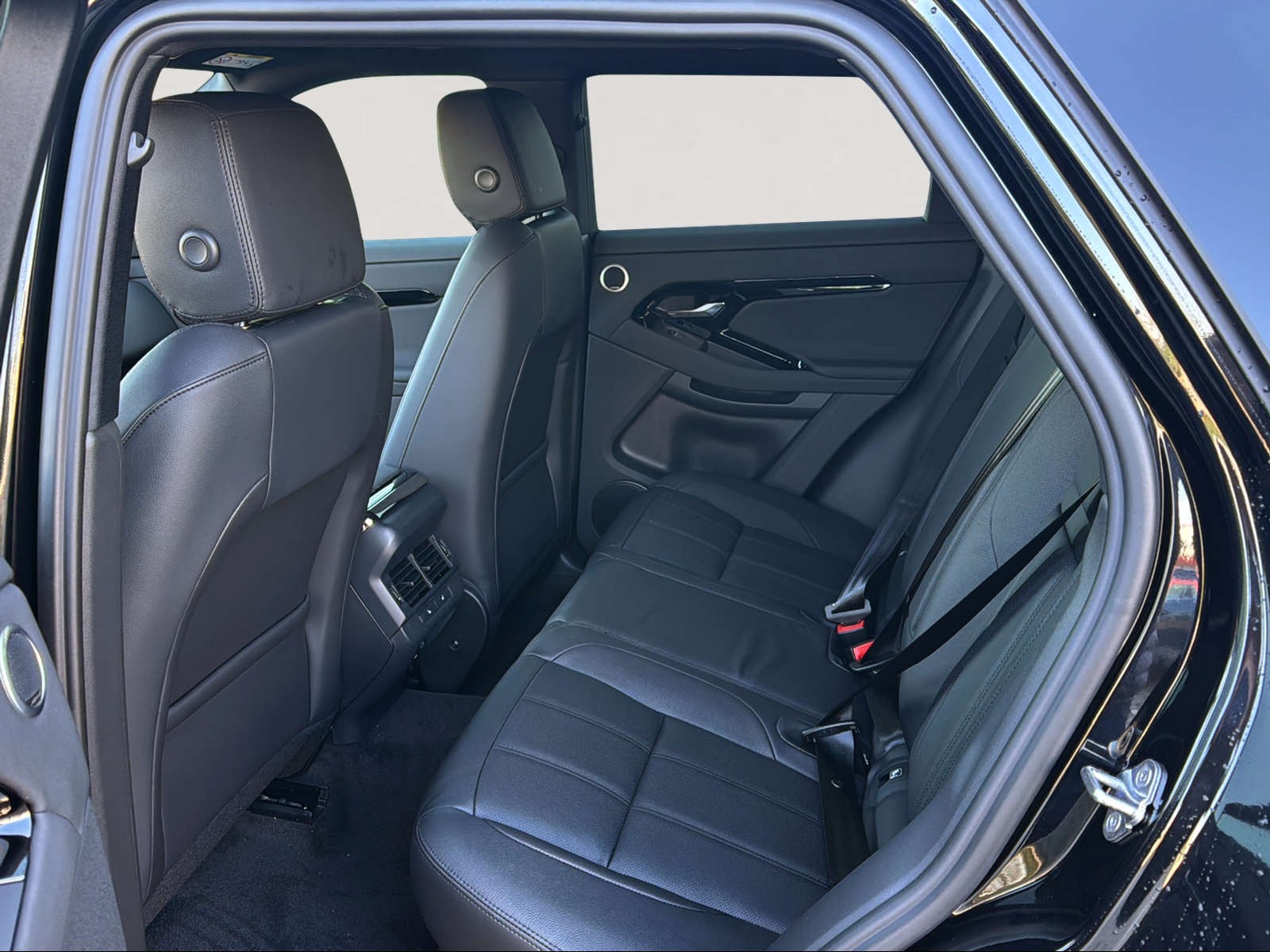 LAND ROVER Range Rover Evoque P 270e Dynamic SE AT9-image-6