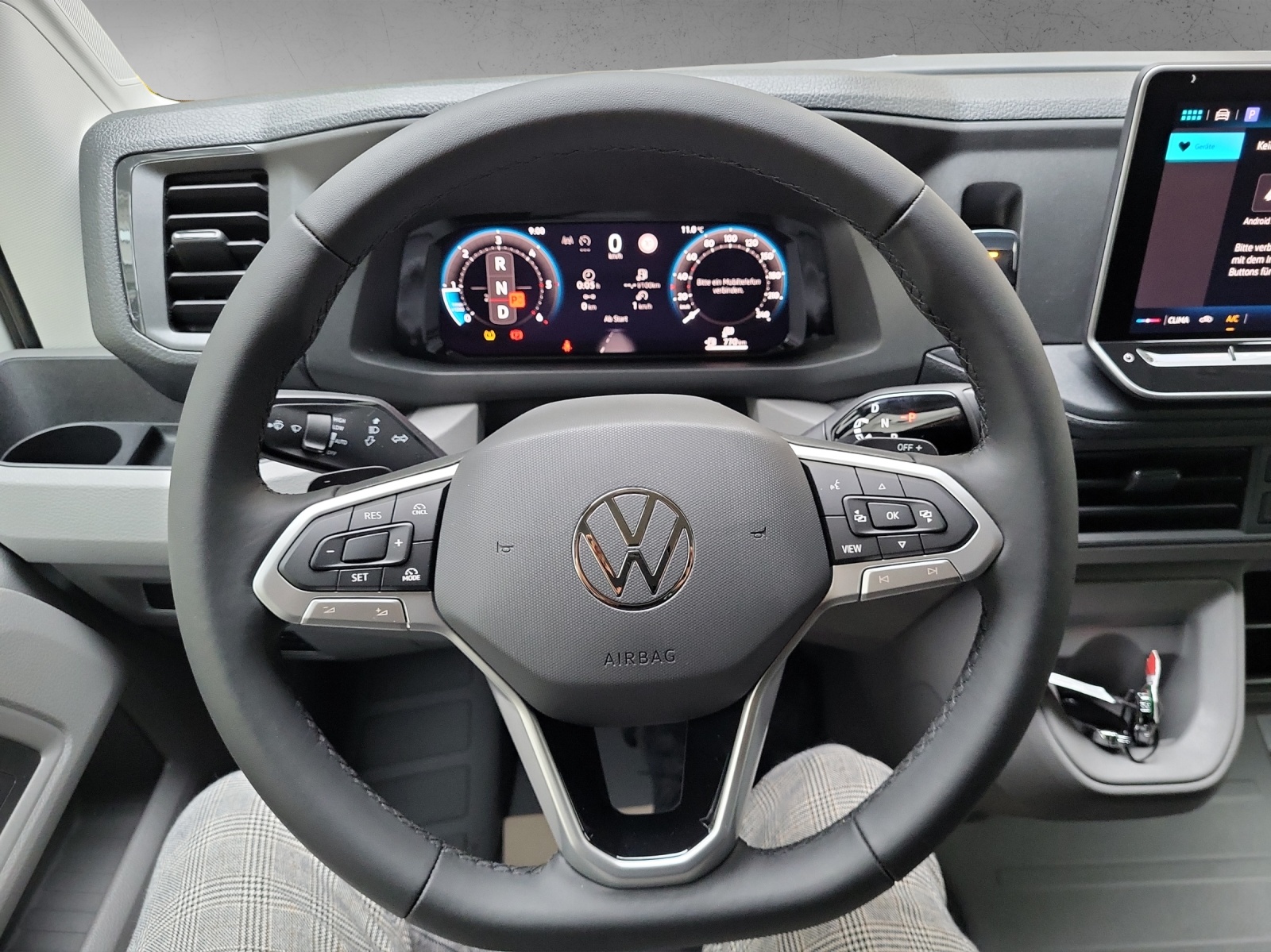 VW Crafter Kastenwagen Entry 140PS Automat-image-12