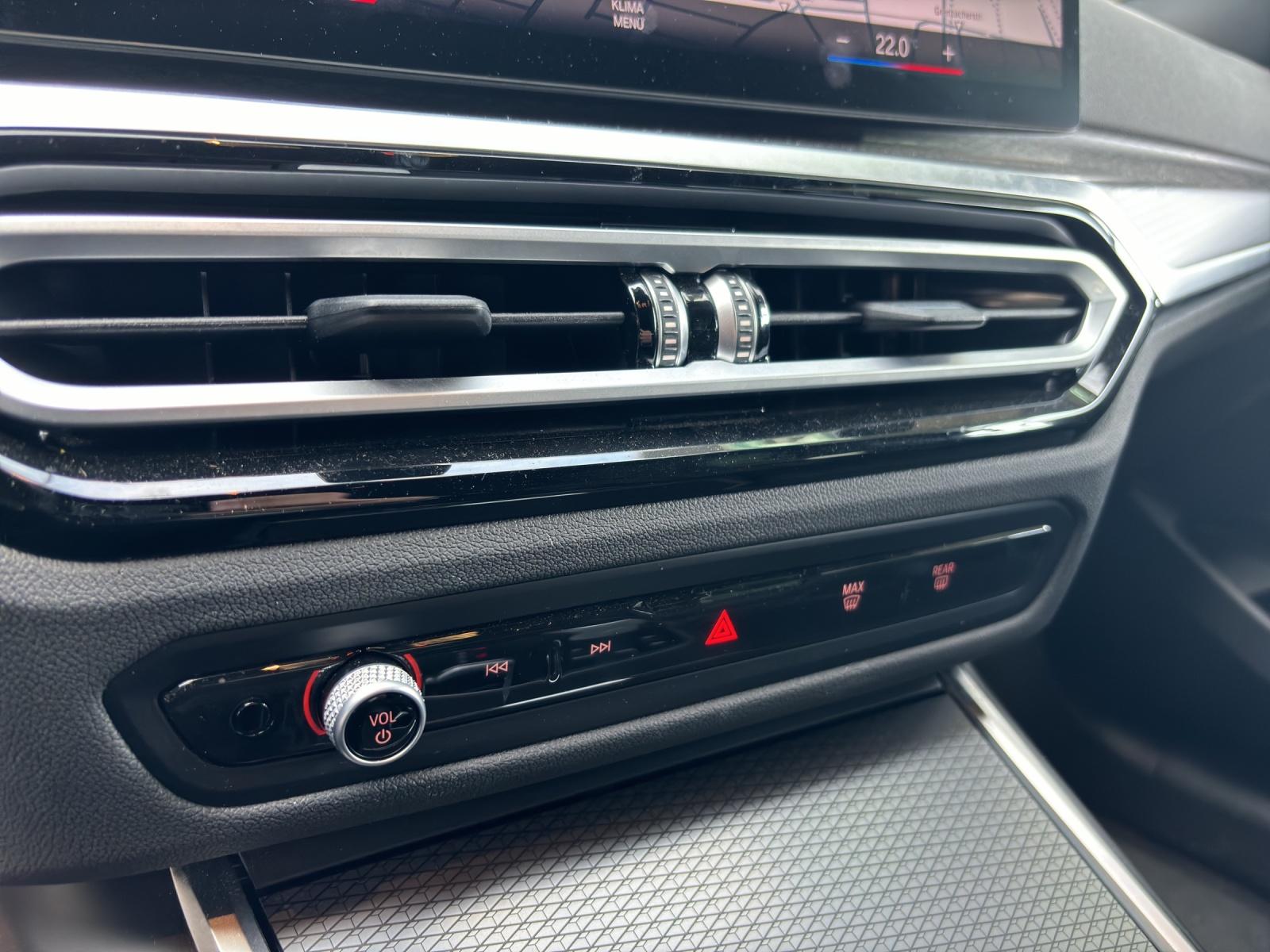 BMW 320d xDrive SAG Touring-image-19