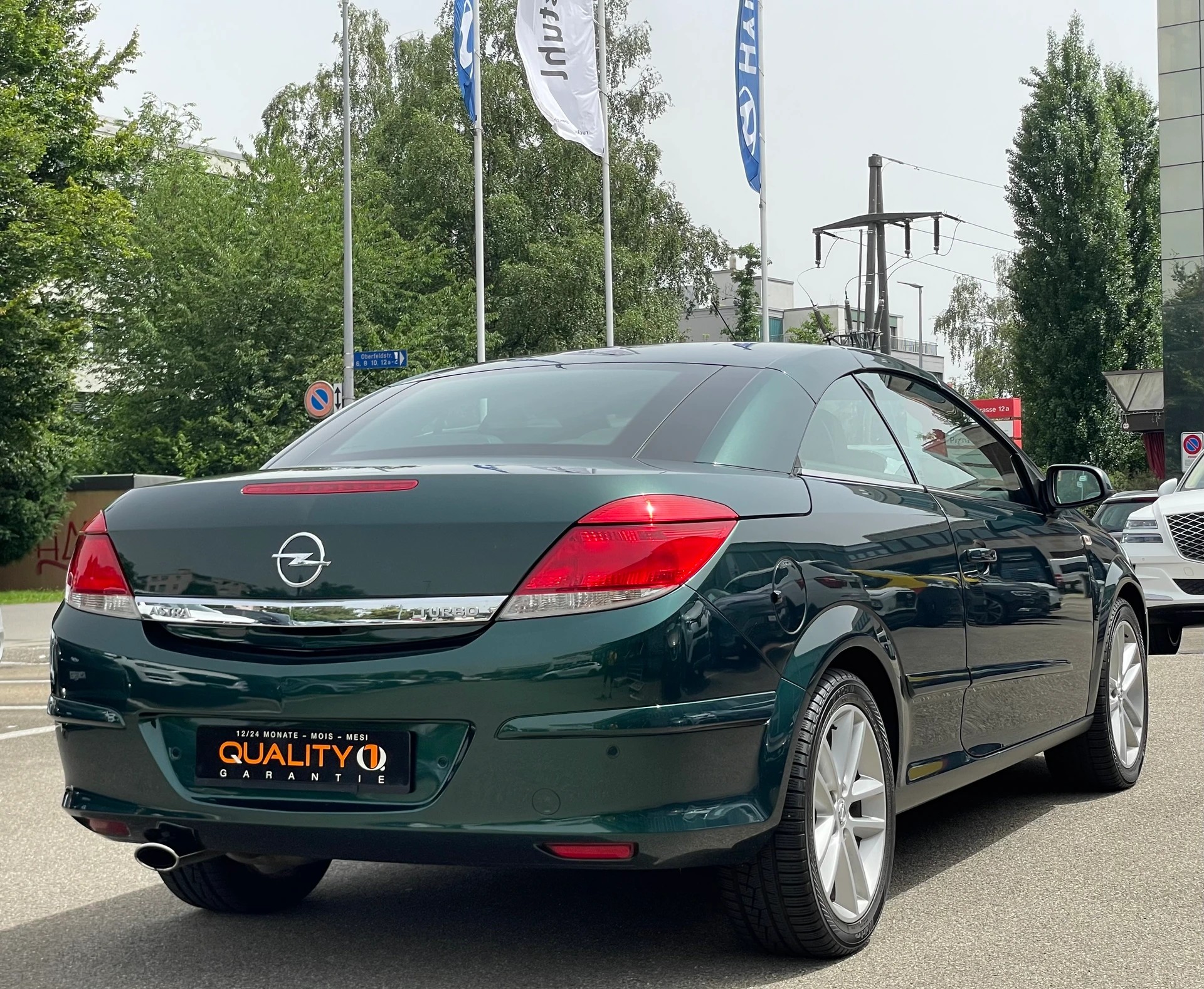 OPEL Astra TT 1.6i 16V Turbo Cosmo-image-2