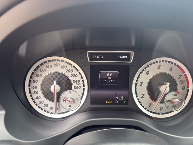 MERCEDES-BENZ A 250 AMG Line 4Matic 7G-DCT-image-12