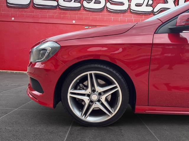 MERCEDES-BENZ A 250 AMG Line 4Matic 7G-DCT-image-9