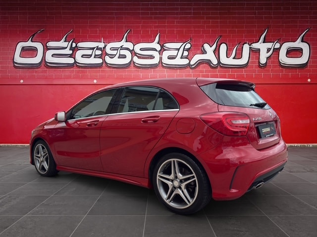 MERCEDES-BENZ A 250 AMG Line 4Matic 7G-DCT-image-4