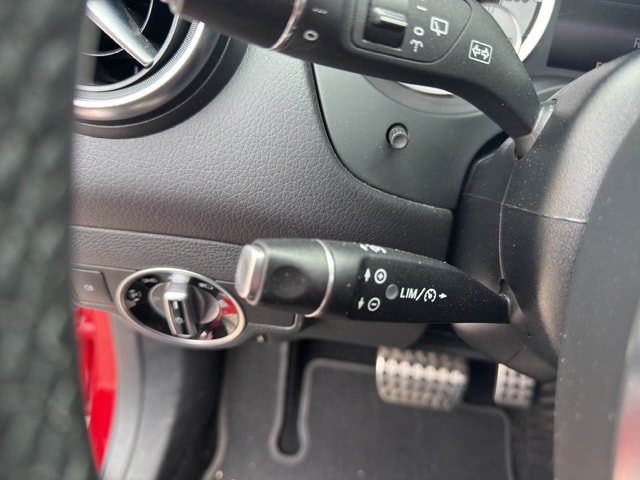 MERCEDES-BENZ A 250 AMG Line 4Matic 7G-DCT-image-22