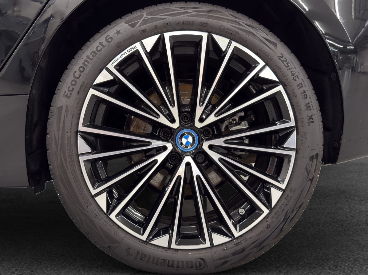 BMW 230e xDr. Act. T. M Sport-image-8