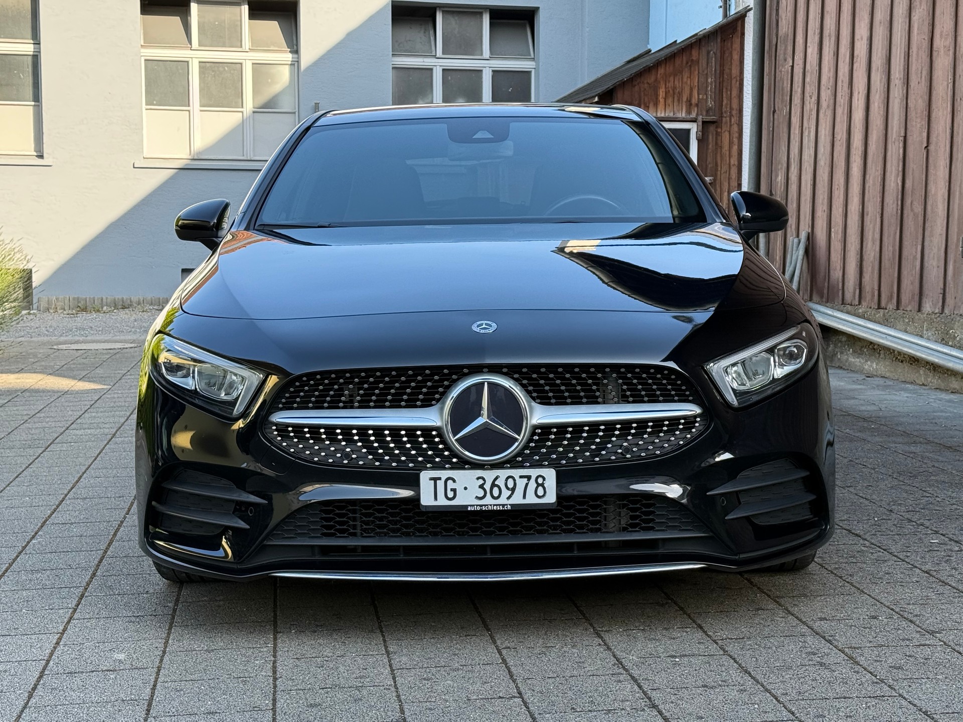 MERCEDES-BENZ A 200 AMG Line 7G-DCT-image-1