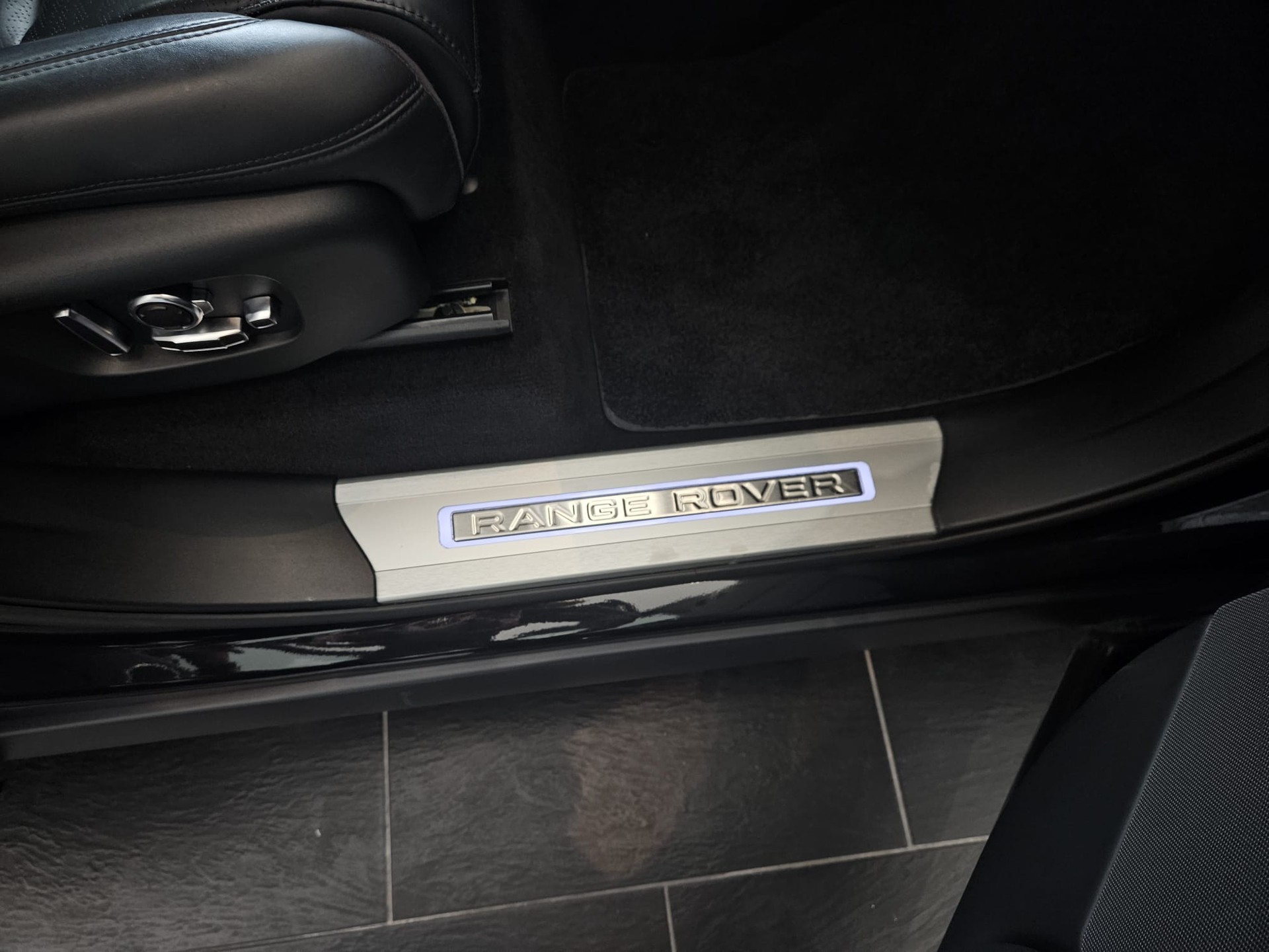 LAND ROVER Range Rover Sport P525 5.0 V8 S/C AB Dynamic Automatic-image-12