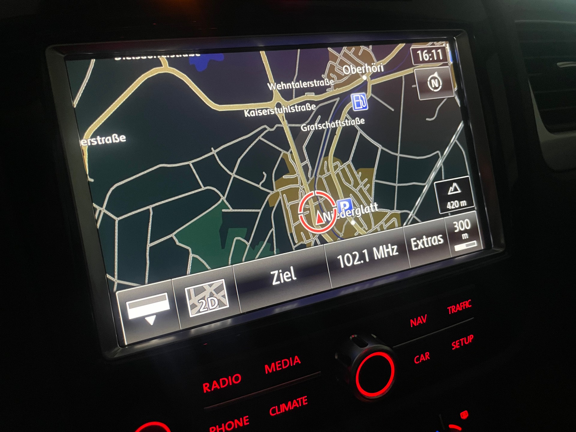VW Touareg 3.0 TSI Hybrid Tiptronic * HYBRID - 3500kg AHK *-image-19