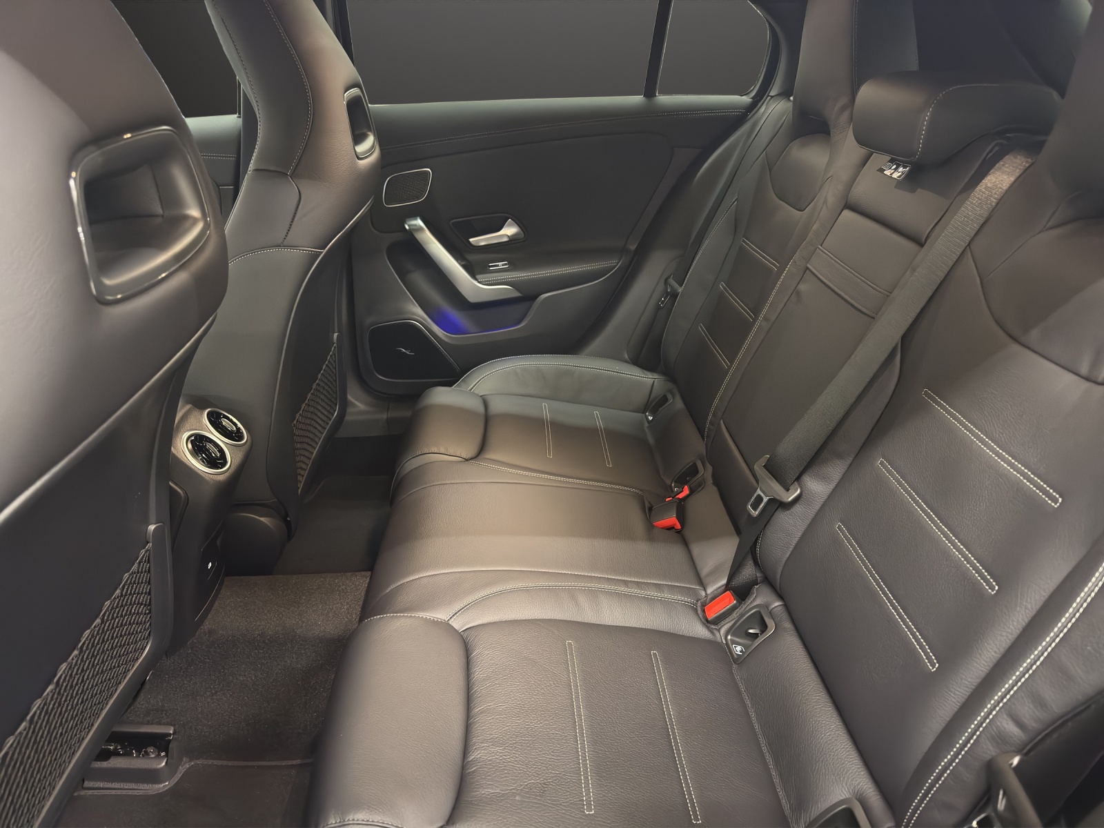 MERCEDES-BENZ A AMG 35 4Matic 8G-DCT-image-11