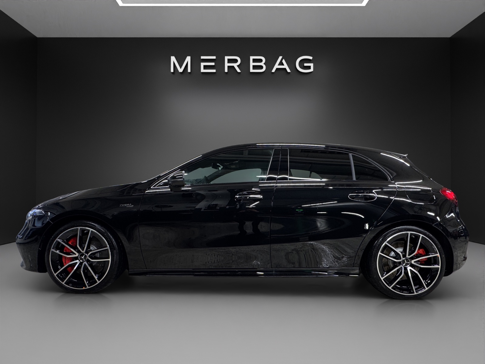 MERCEDES-BENZ A AMG 35 4Matic 8G-DCT-image-5