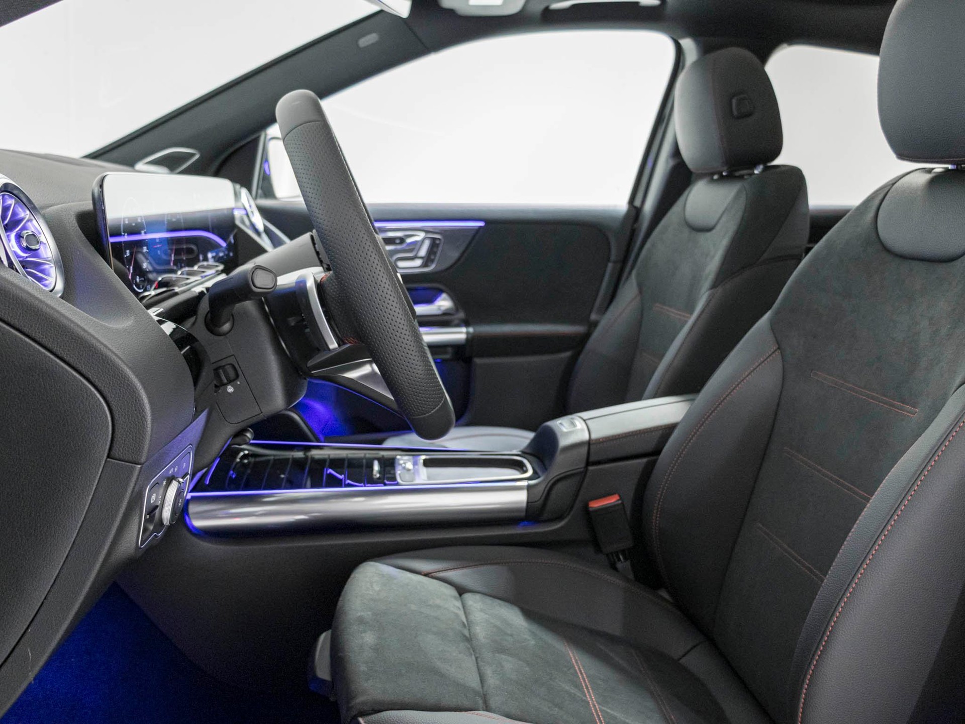 MERCEDES-BENZ GLA 220 d 4MATIC-image-7