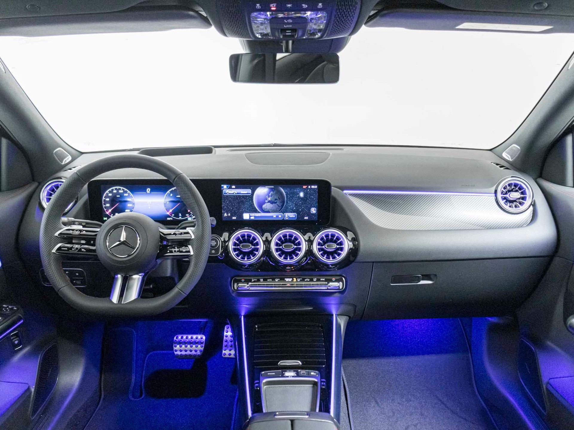 MERCEDES-BENZ GLA 220 d 4MATIC-image-11