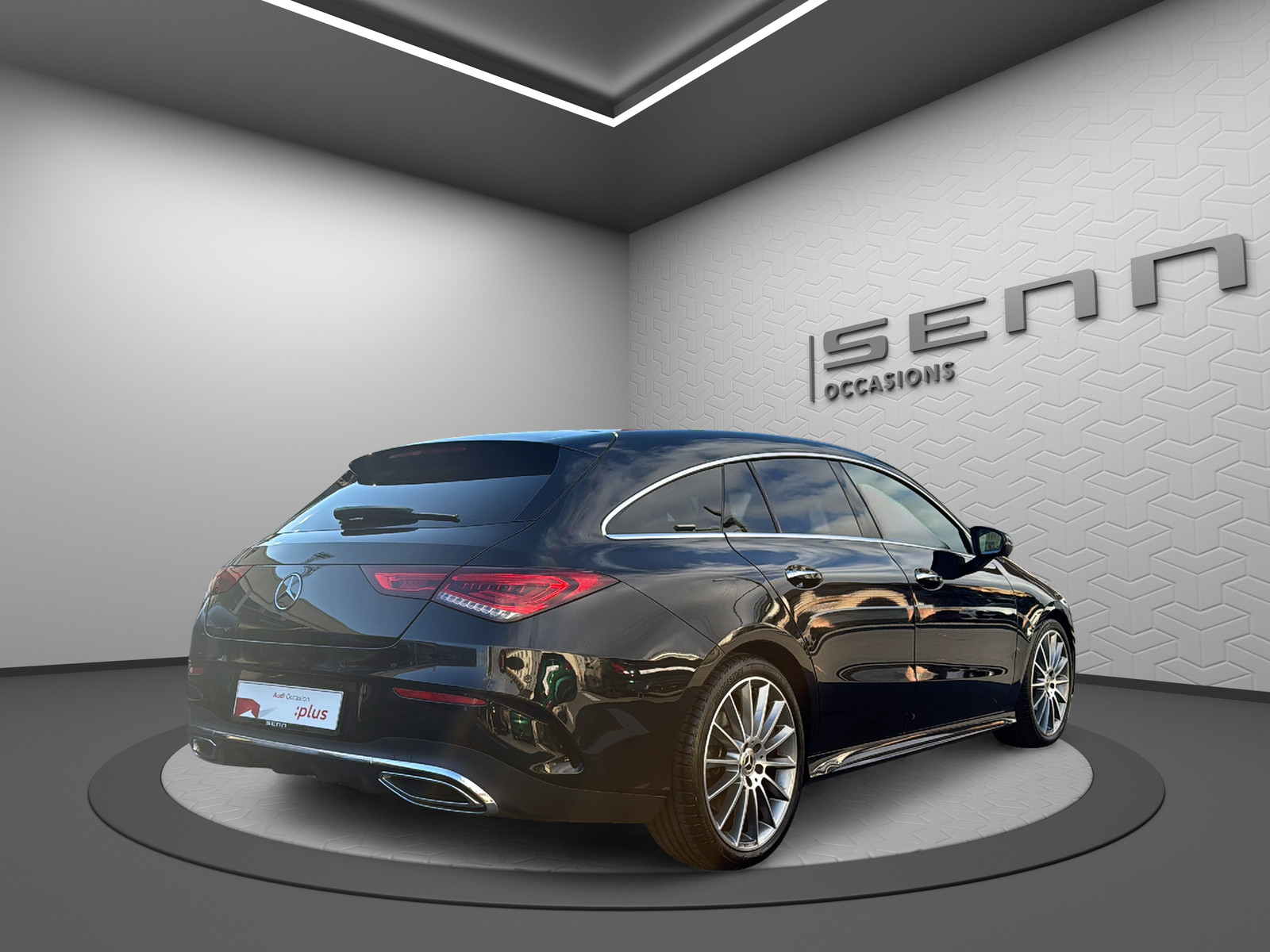 MERCEDES-BENZ CLA Shooting Brake 250 4Matic 7G-DCT AMG Line-image-5