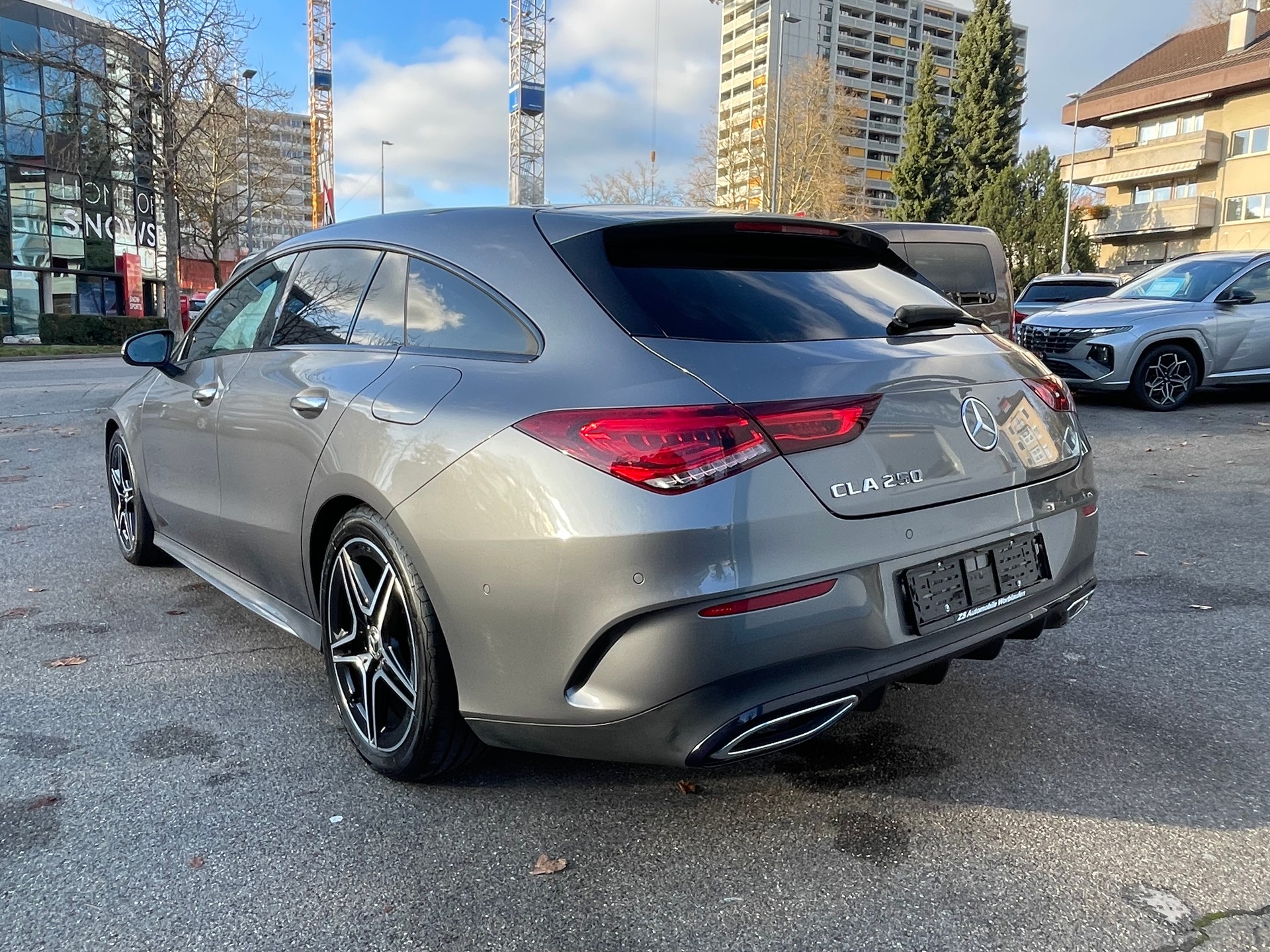MERCEDES-BENZ CLA Shooting Brake 250 7G-DCT AMG Line-image-2