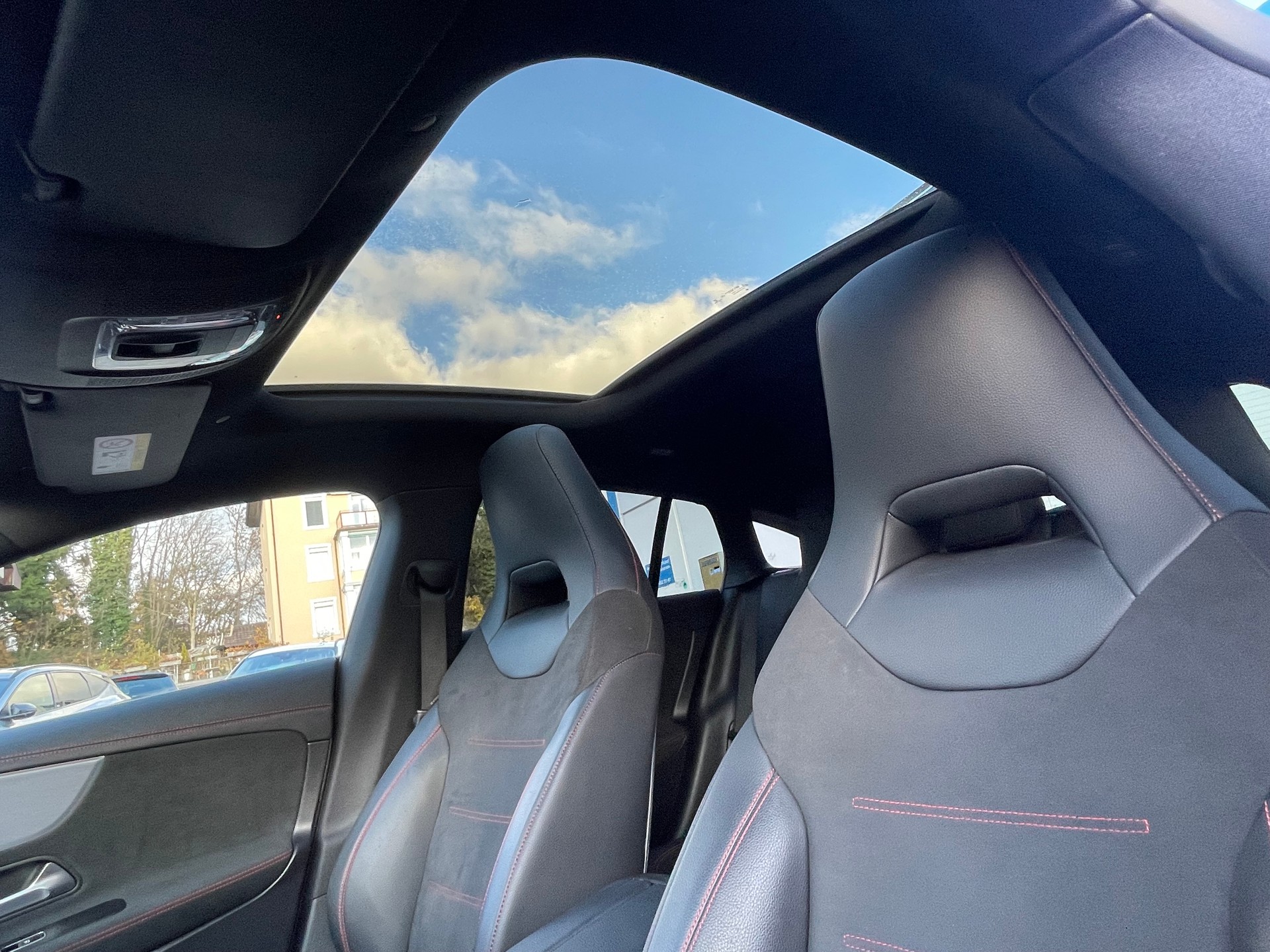 MERCEDES-BENZ CLA Shooting Brake 250 7G-DCT AMG Line-image-9